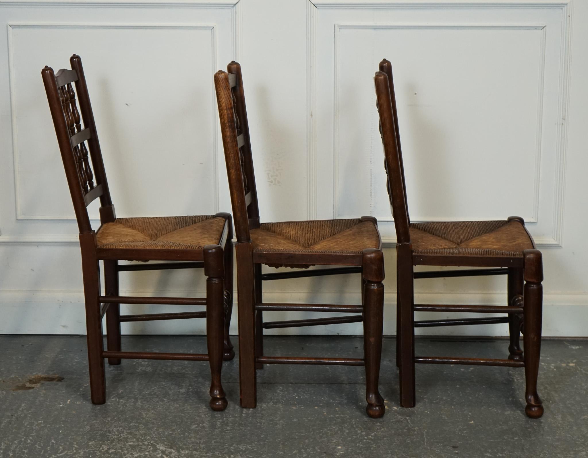 LOVELY VINTAGE SET OF 6 SPINDLE BACK RUSH SEAT DINING CHAiRS 8