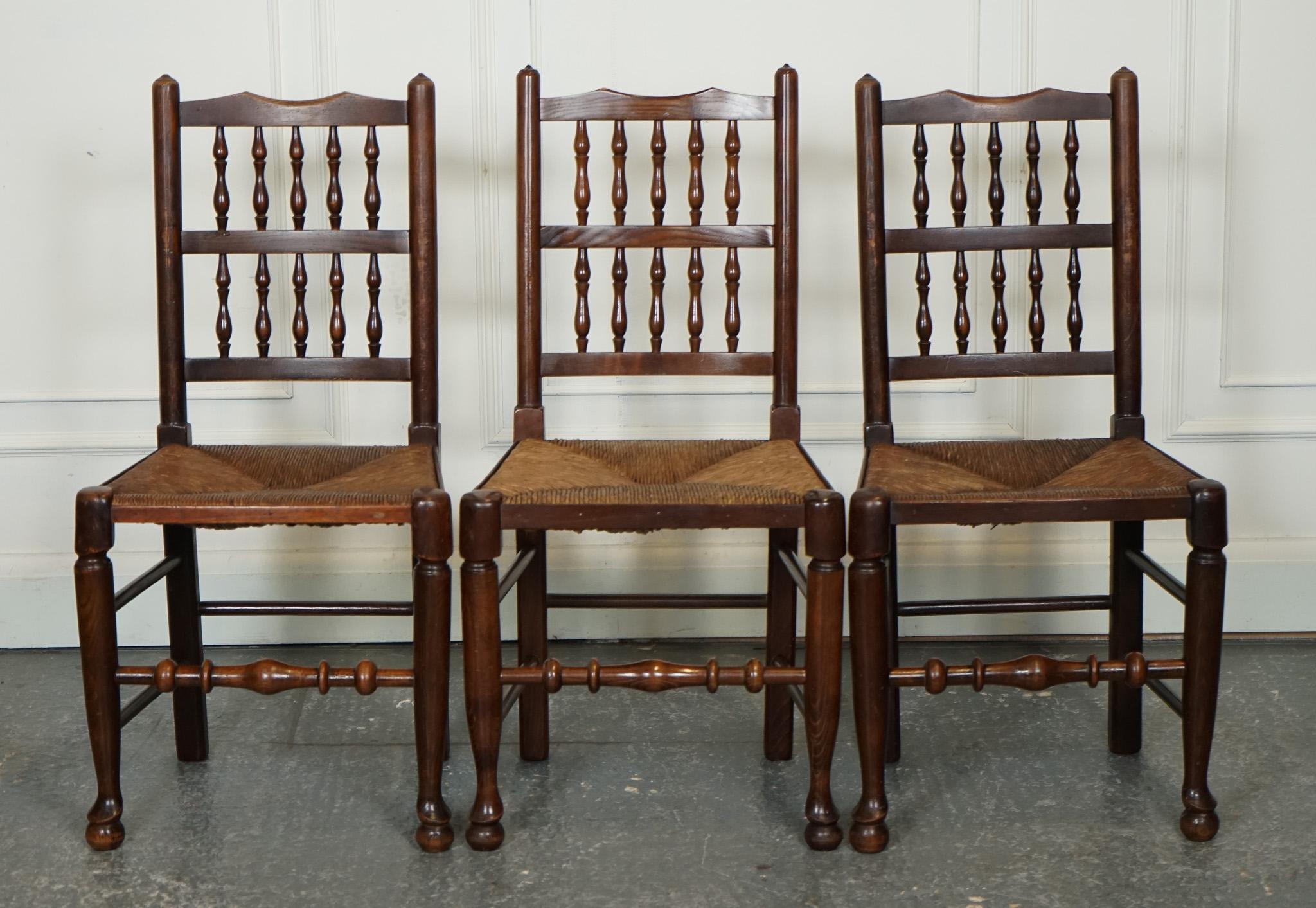 British LOVELY VINTAGE SET OF 6 SPINDLE BACK RUSH SEAT DINING CHAiRS