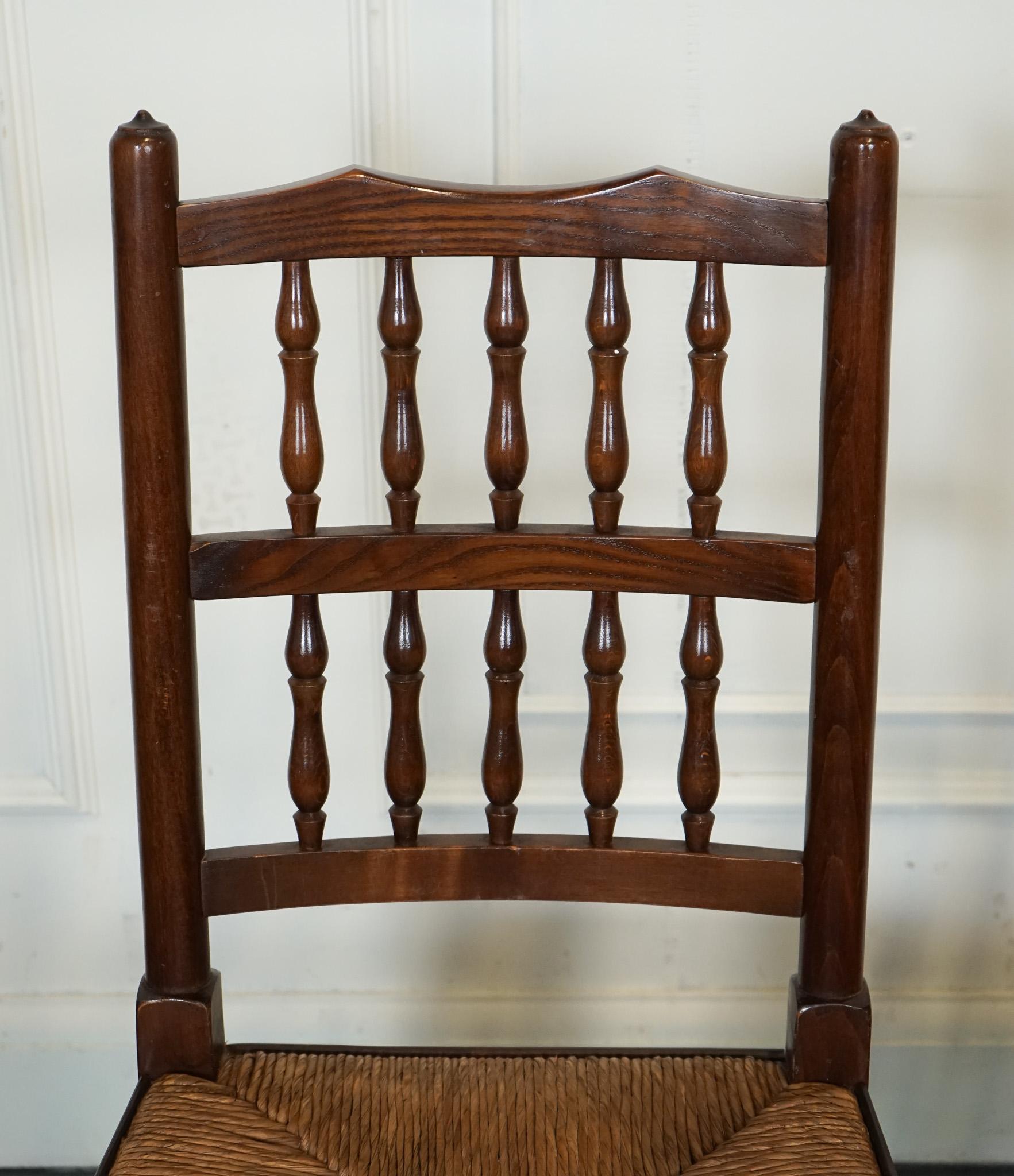 Elm LOVELY VINTAGE SET OF 6 SPINDLE BACK RUSH SEAT DINING CHAiRS