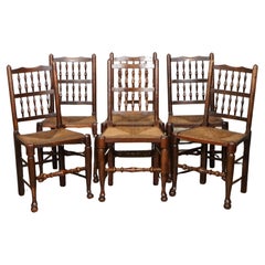 LOVELY VINTAGE SET OF 6 SPINDLE BACK RUSH SEAT DINING CHAiRS