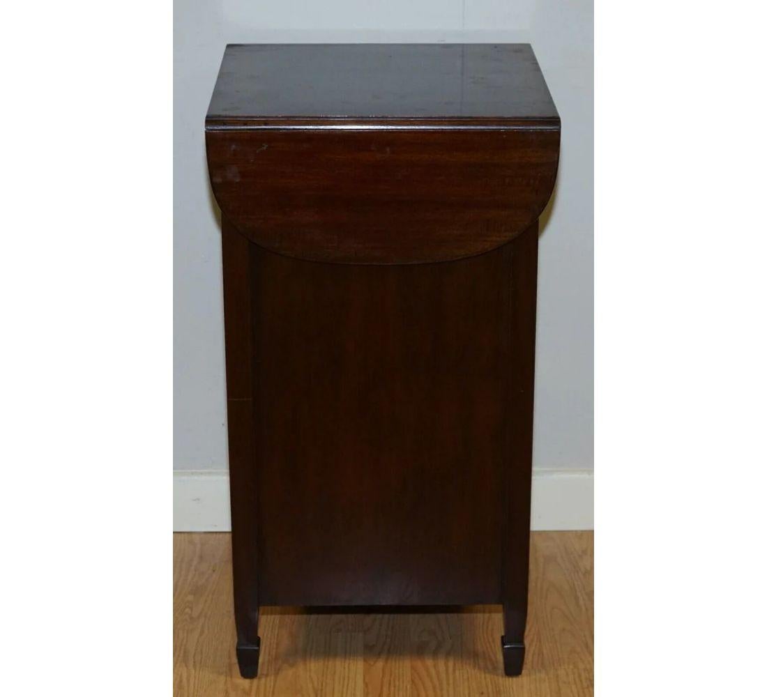 Lovely Vintage Side End Hardwood Table with Drawer For Sale 4