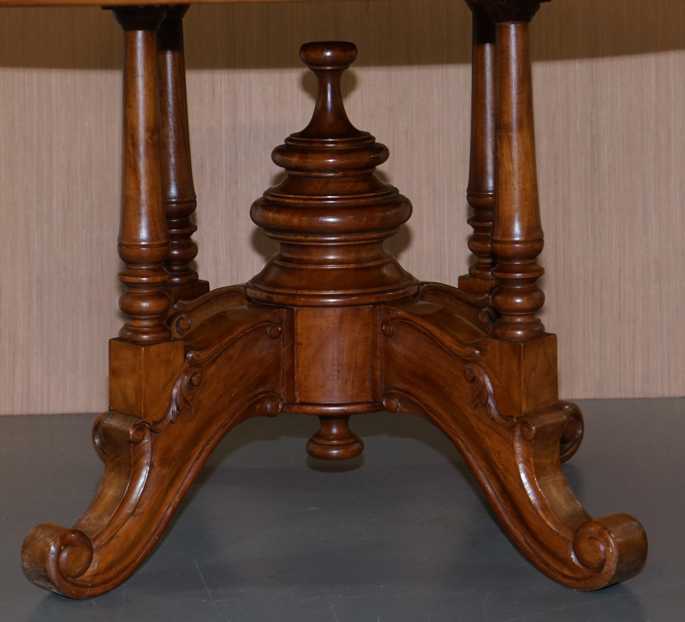 Lovely Vintage Solid Golden Mahogany Round Dining Table Ornately Carved Legs 4