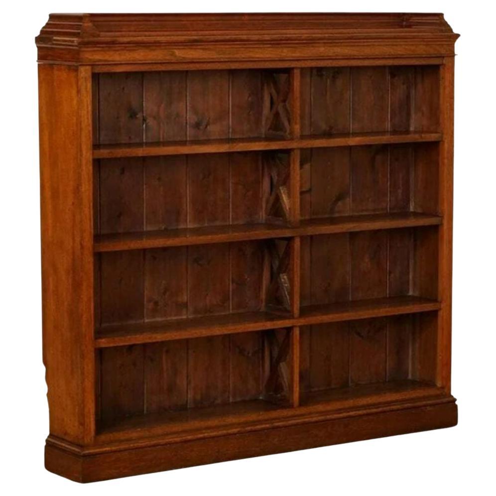 Magnifique bibliothèque naine ouverte en bois dur massif d'époque en vente