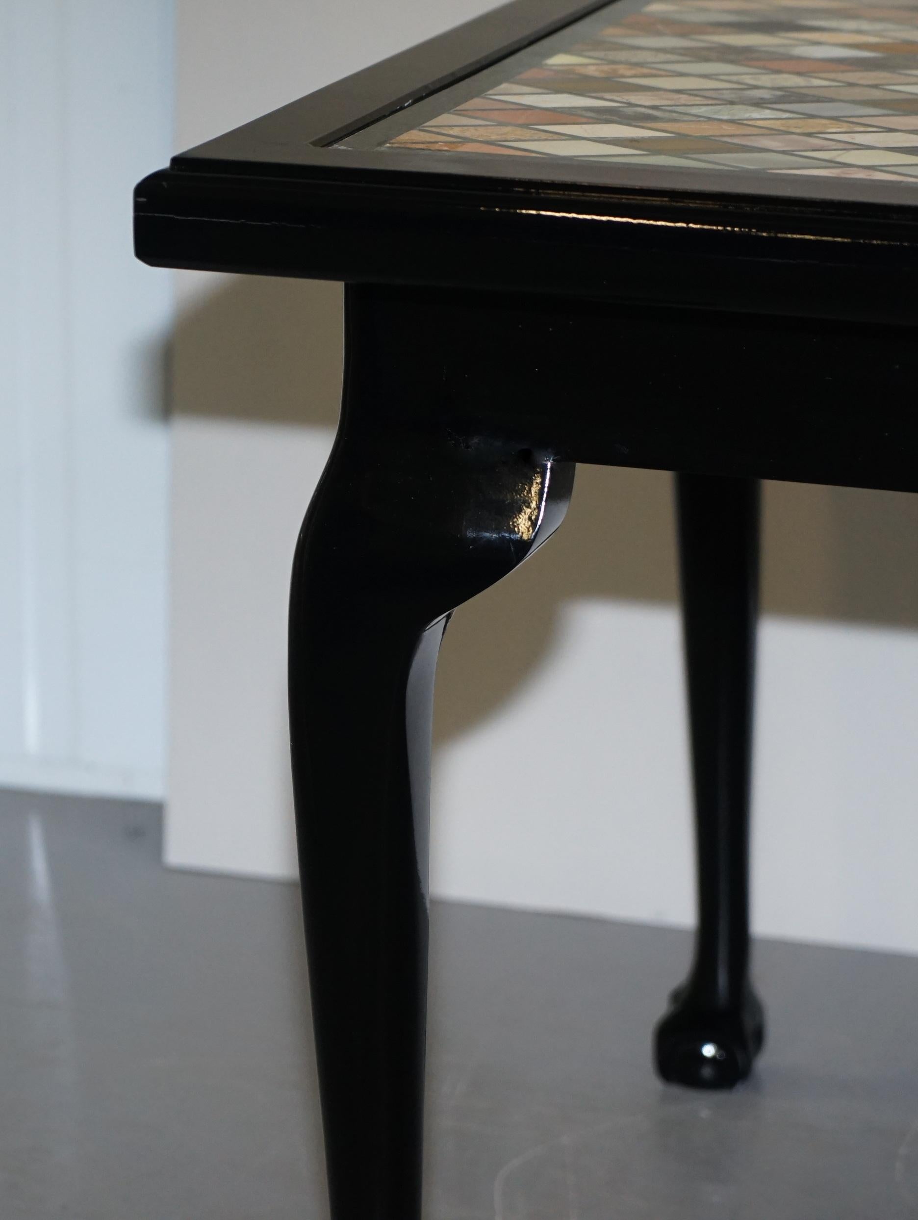 Ravissant spécimen vintage de table de salle à manger ou de table d'appoint en marbre italien avec griffes et pieds en boule Bon état - En vente à West Sussex, Pulborough