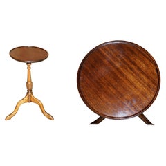 Lovely Vintage Two Tone Hardwood Tripod Lamp End Wine Table Nice Proportions