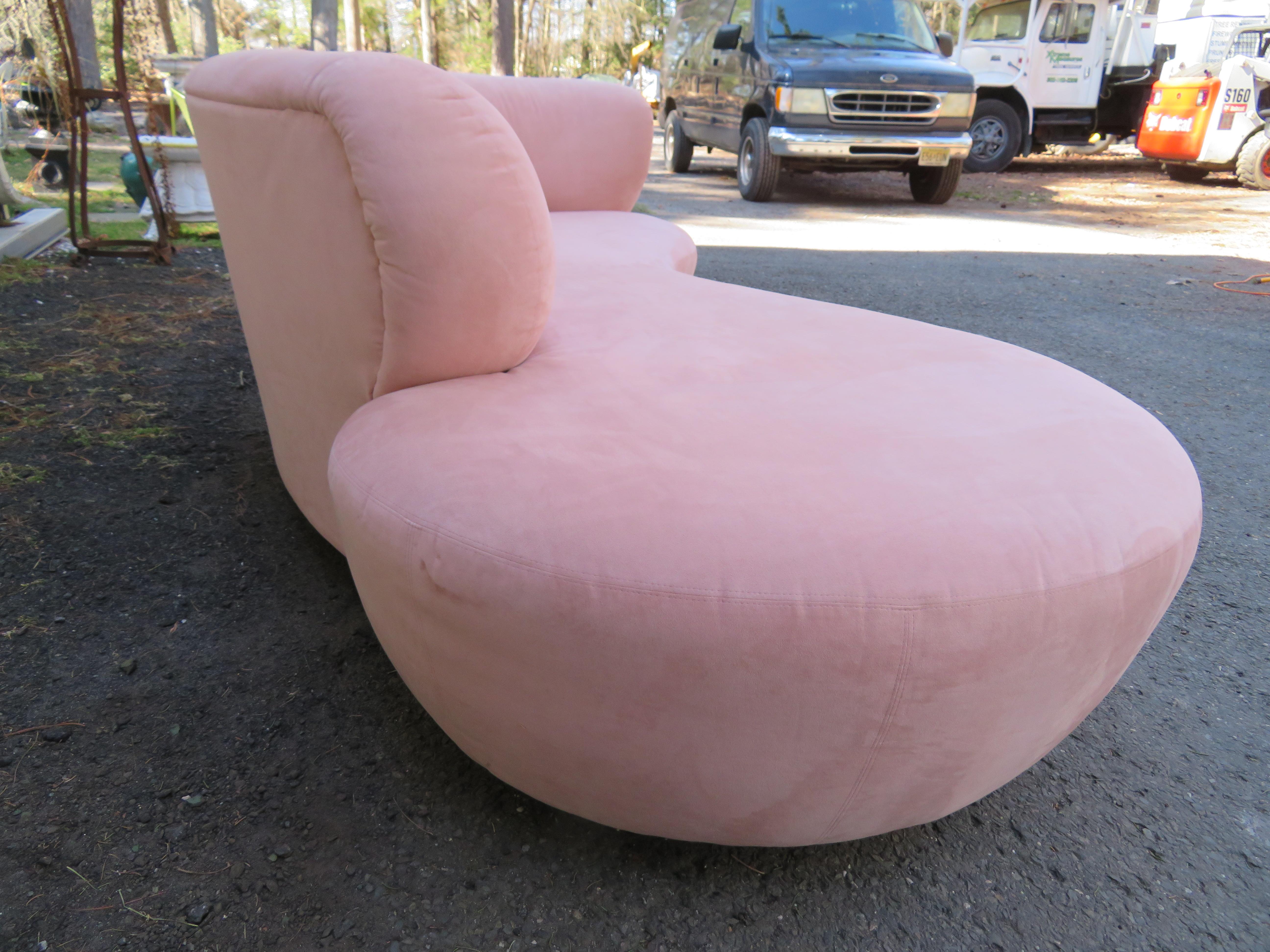 Lovely Weiman Curved Cloud Sofa Mid-Century Modern In Good Condition For Sale In Pemberton, NJ