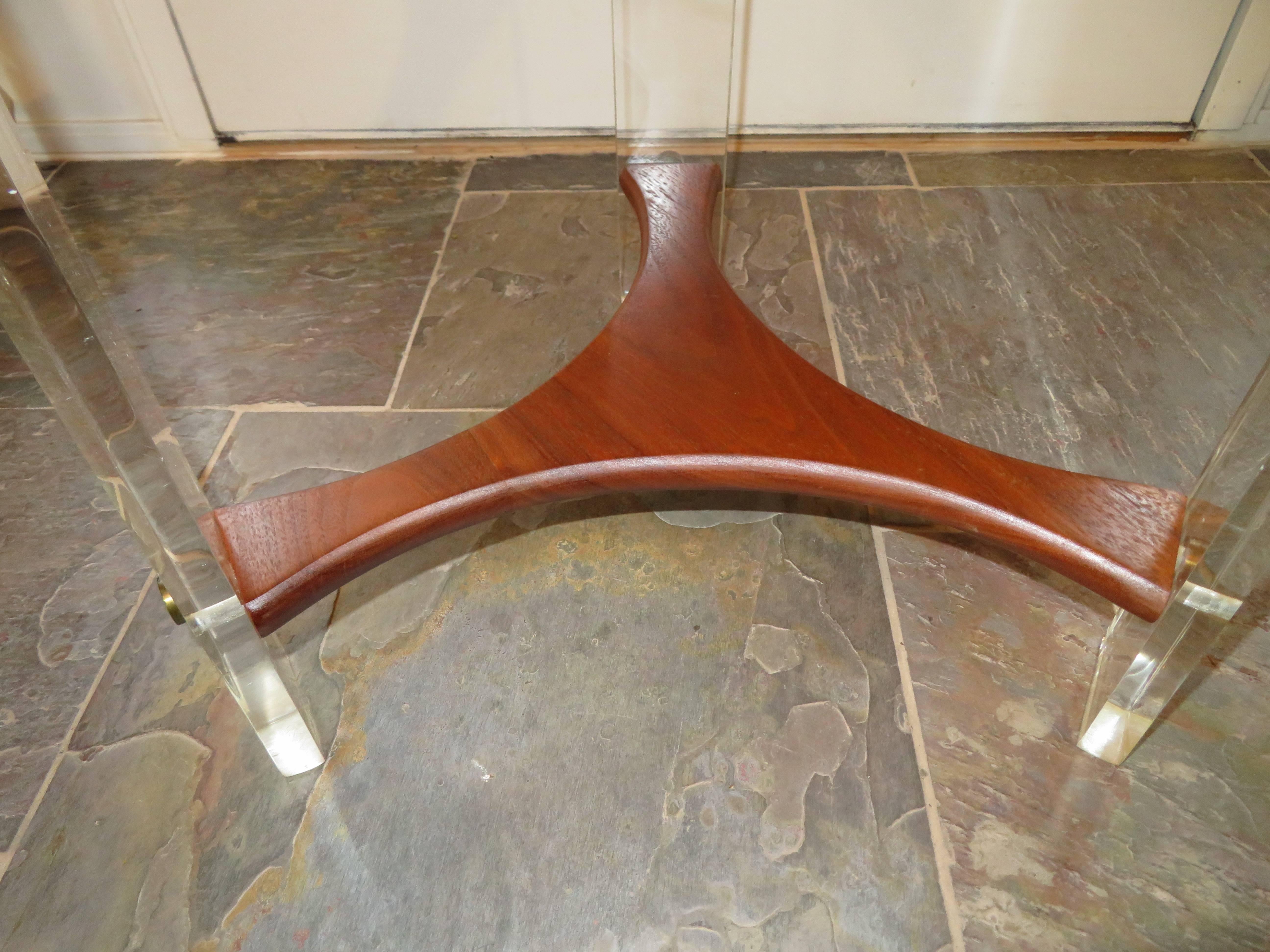 American Lovely Walnut Lucite Side End Table Mid-Century Modern For Sale