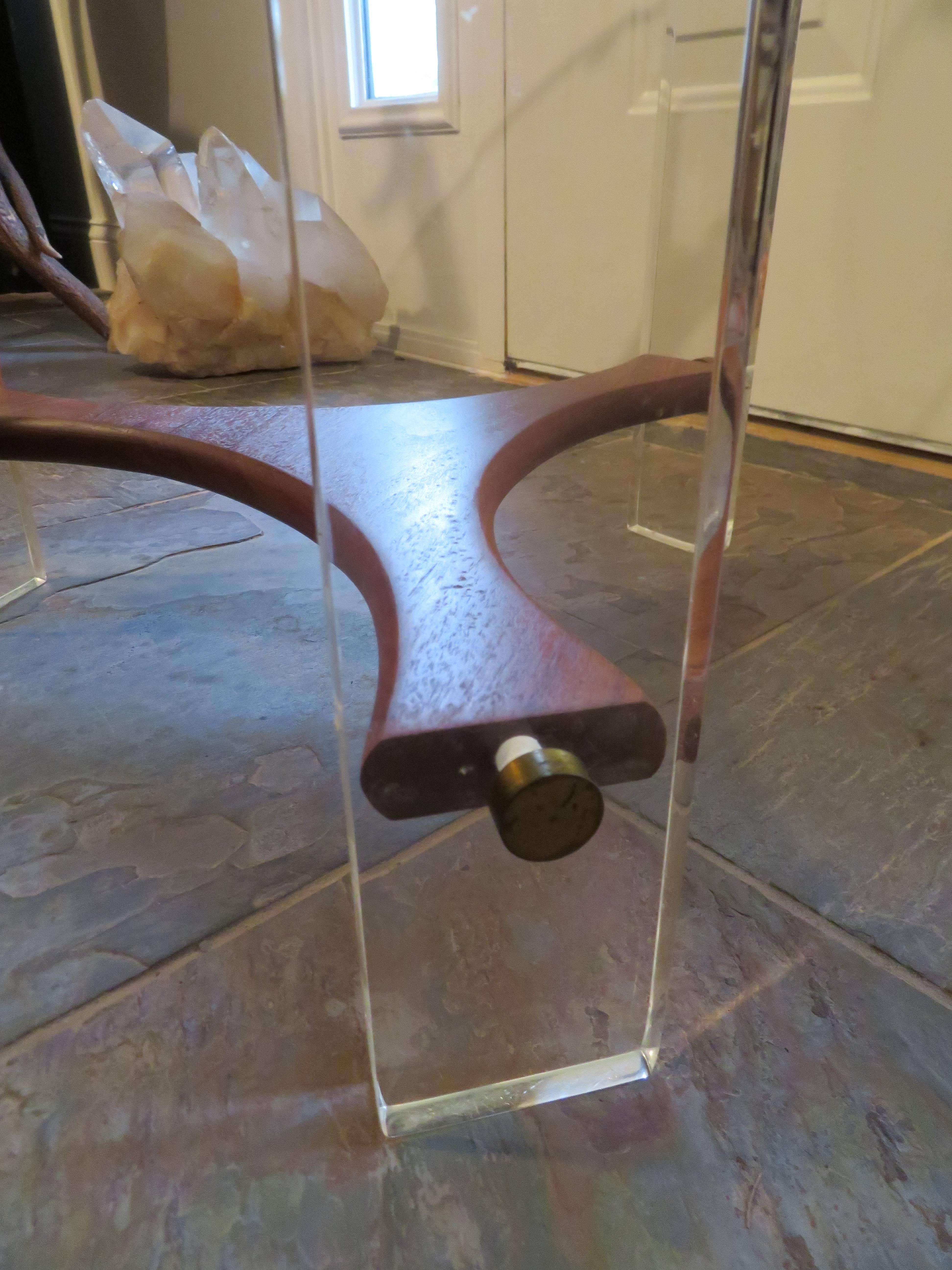 Late 20th Century Lovely Walnut Lucite Side End Table Mid-Century Modern For Sale