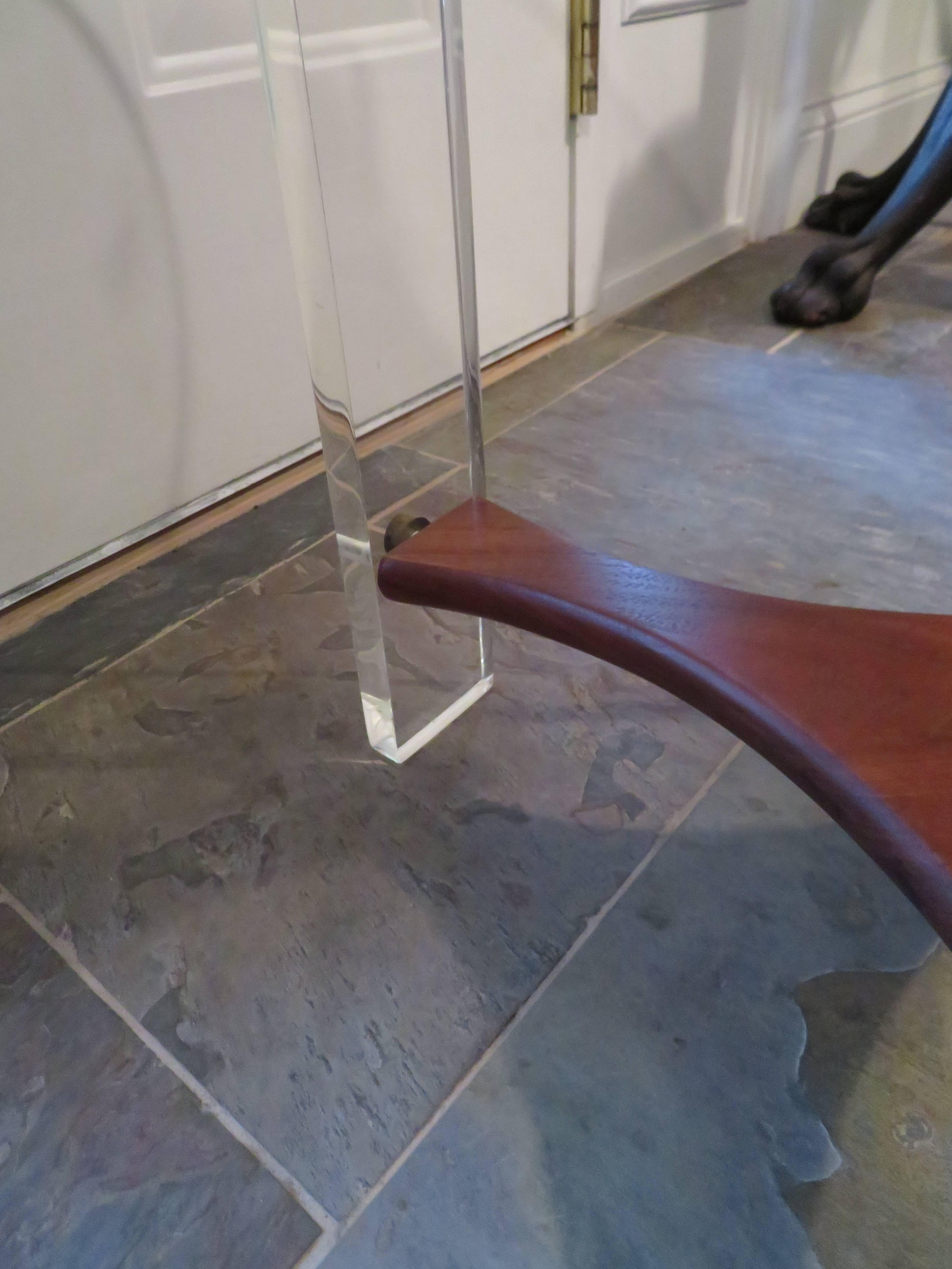 Lovely Walnut Lucite Side End Table Mid-Century Modern For Sale 2