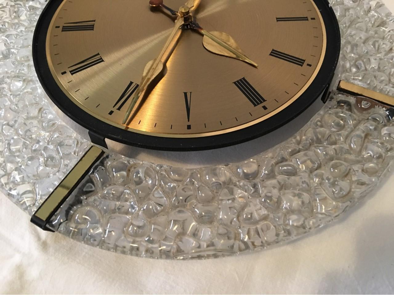 Lovely Wall Clock 1960s with Bubble Glass Surrounding in W.Germany 1960s For Sale 2