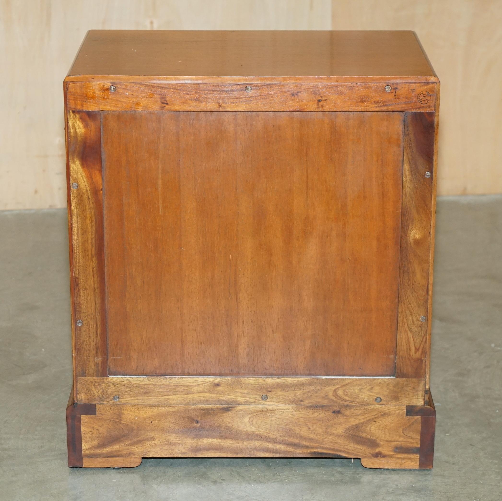 JOLIE TABLE DE NUIT DE CAMPAGNE MILITAIRE EN CUIR MARRON WALNUT OU TABLE DE SiDE en vente 4