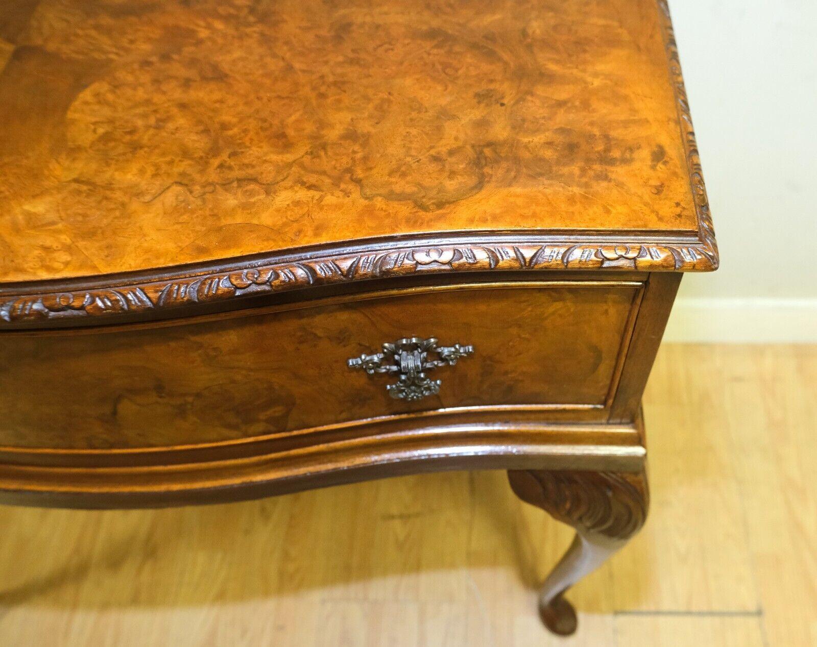 Lovely Walnut Serpentine Front Side Table on Cabriole Legs with Single Drawer For Sale 4