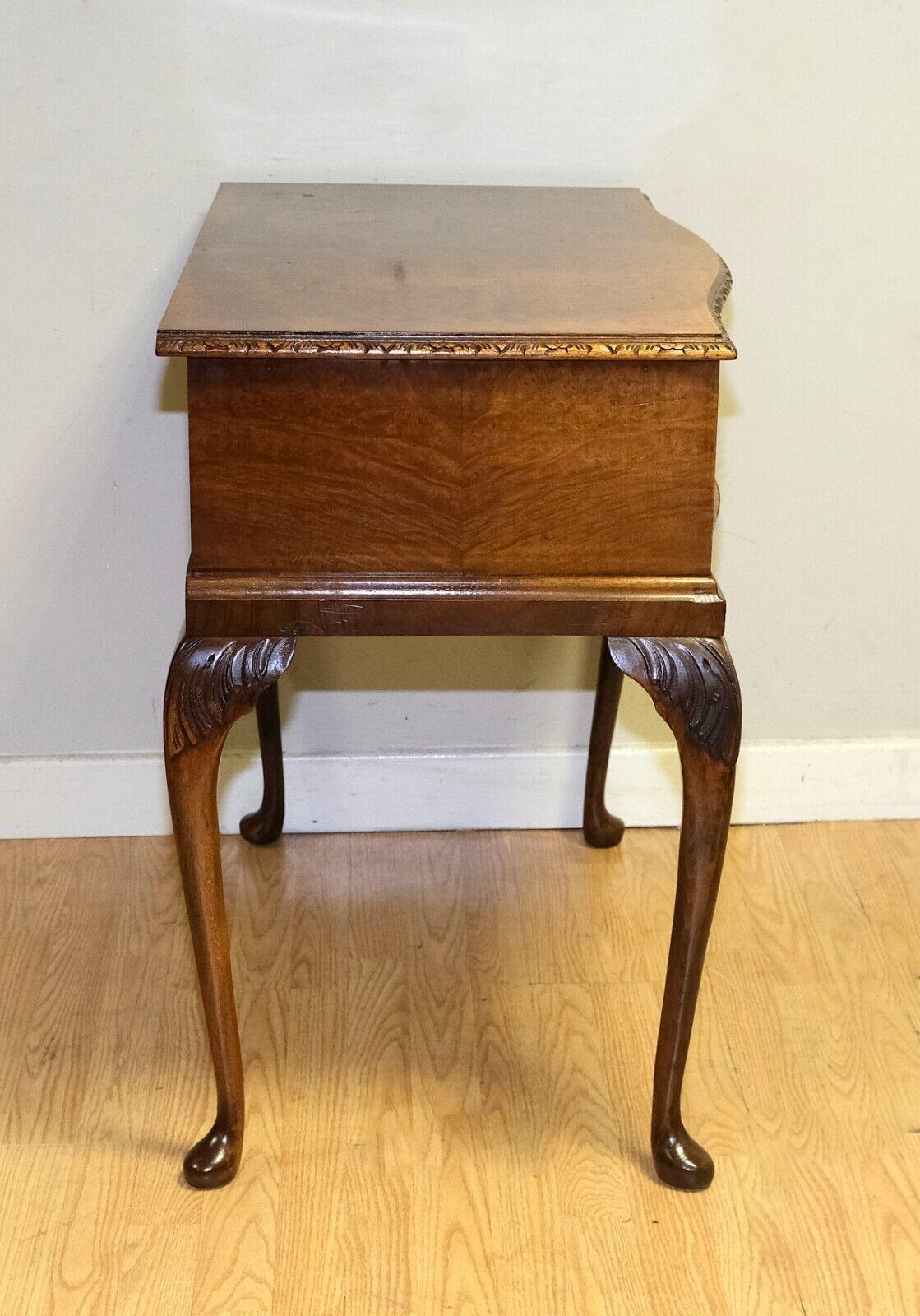 Lovely Walnut Serpentine Front Side Table on Cabriole Legs with Single Drawer For Sale 5