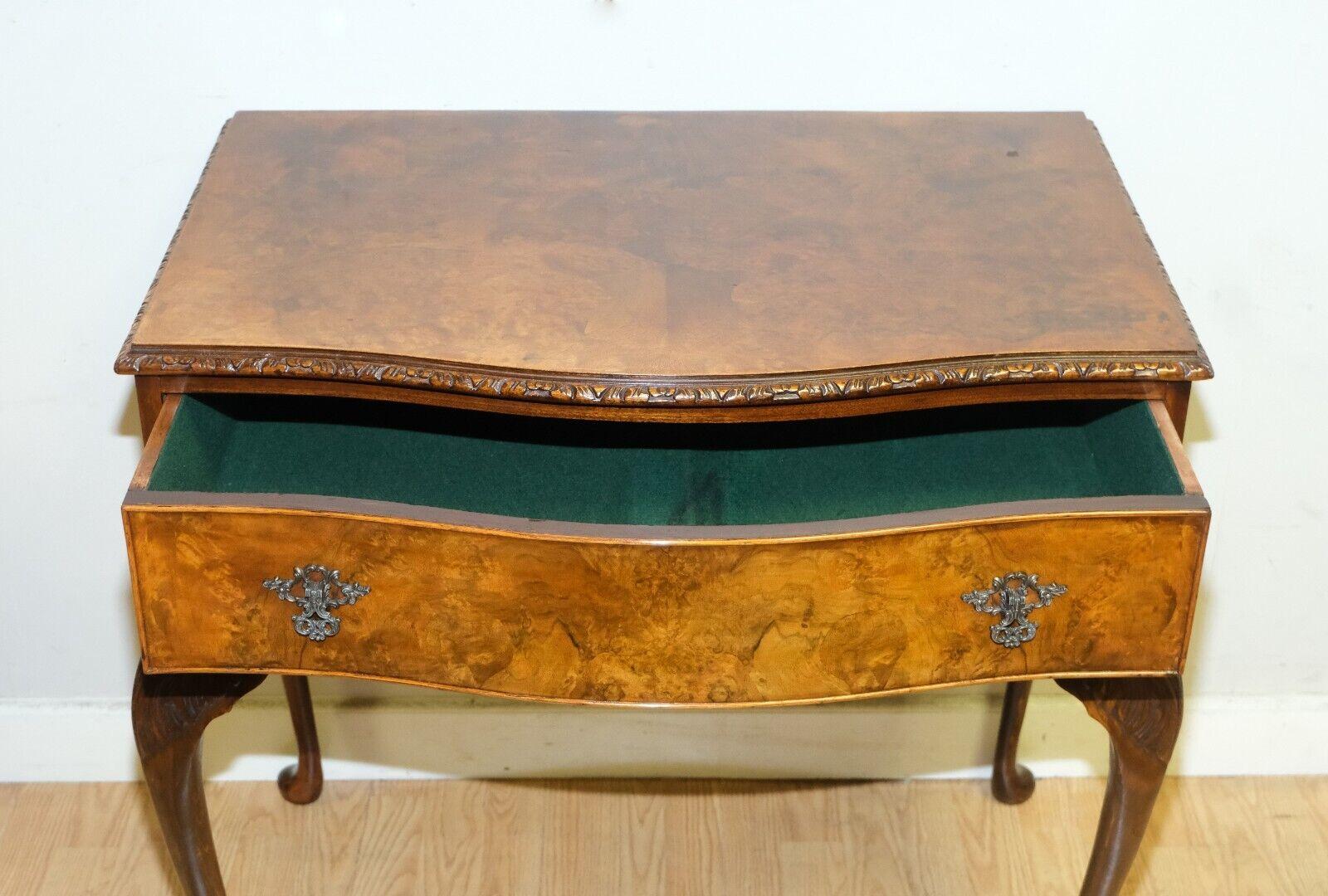Lovely Walnut Serpentine Front Side Table on Cabriole Legs with Single Drawer For Sale 2