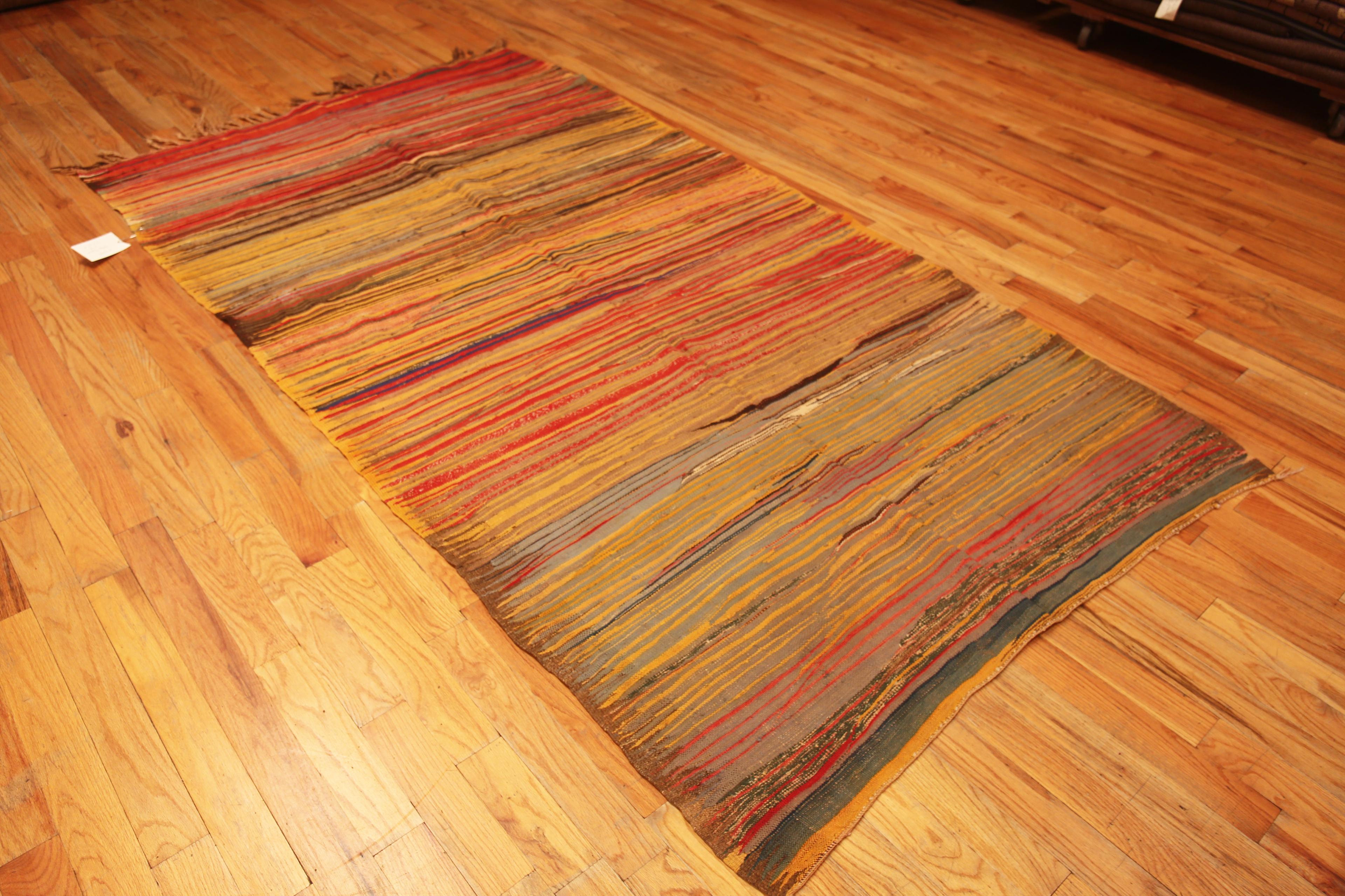 Preciosa Alfombra Kilim Marroquí Tribal Vintage de Tonos Cálidos, País de origen: Marruecos, Fecha de fabricación: Vintage