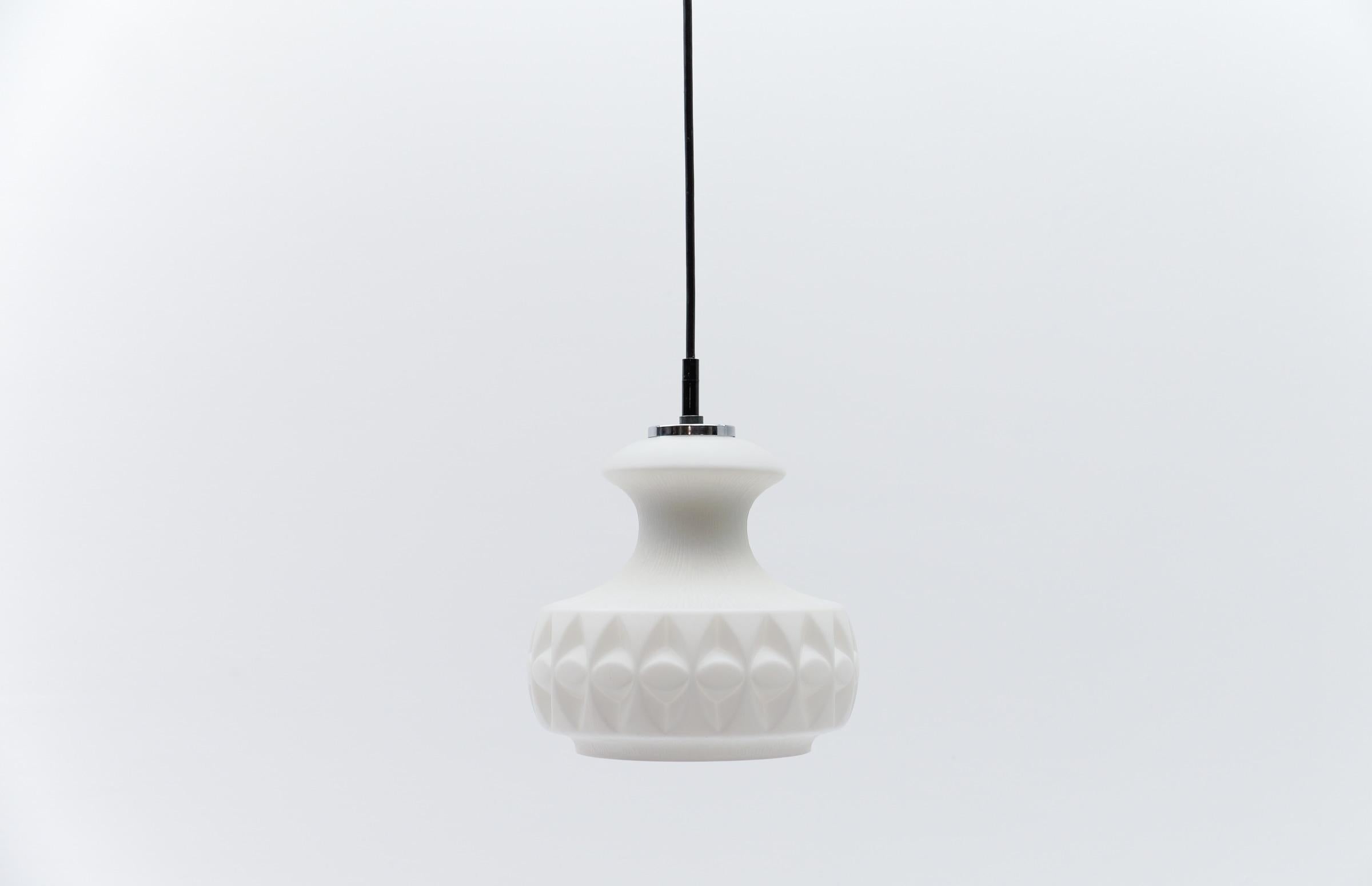 Mid-Century moderno Lampada da soffitto in vetro 3D Whiting di Peill & Putzler, anni '60 in vendita