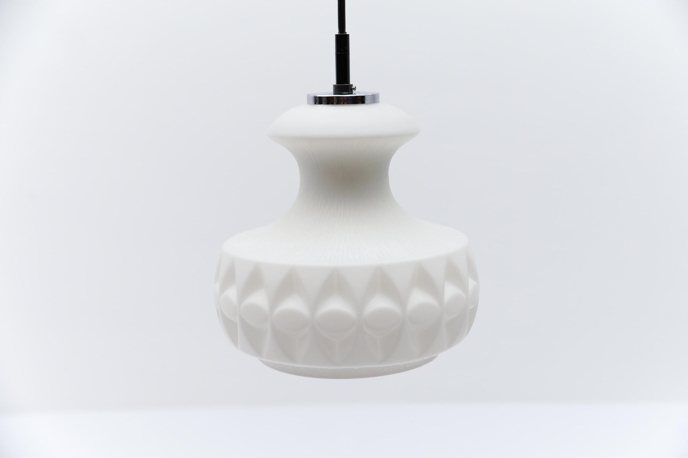 Lampada da soffitto in vetro 3D Whiting di Peill & Putzler, anni '60 in vendita 2