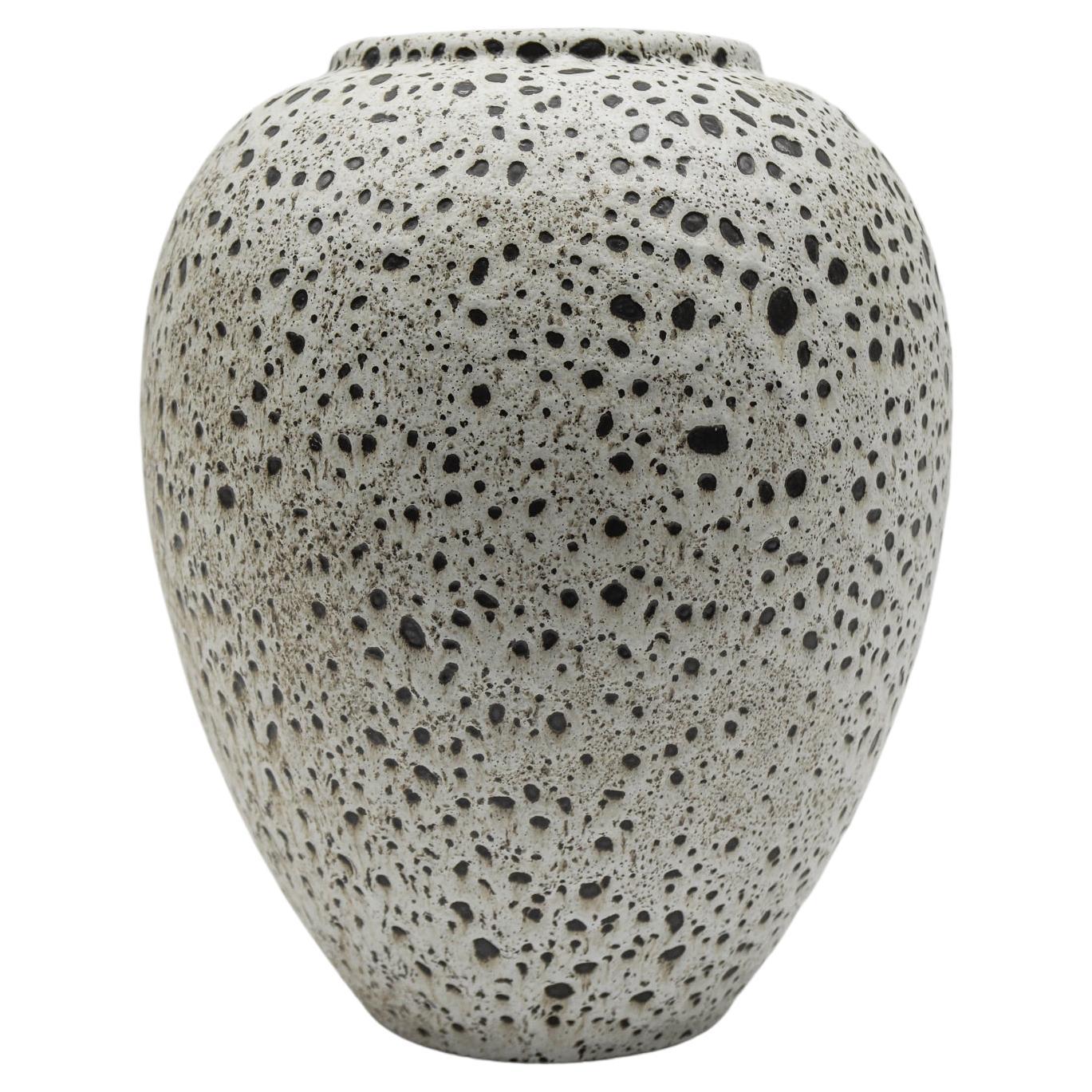 Joli vase en céramique Studio blanc et noir de Wilhelm & Ellis Ceramics, années 1960, Allemagne en vente