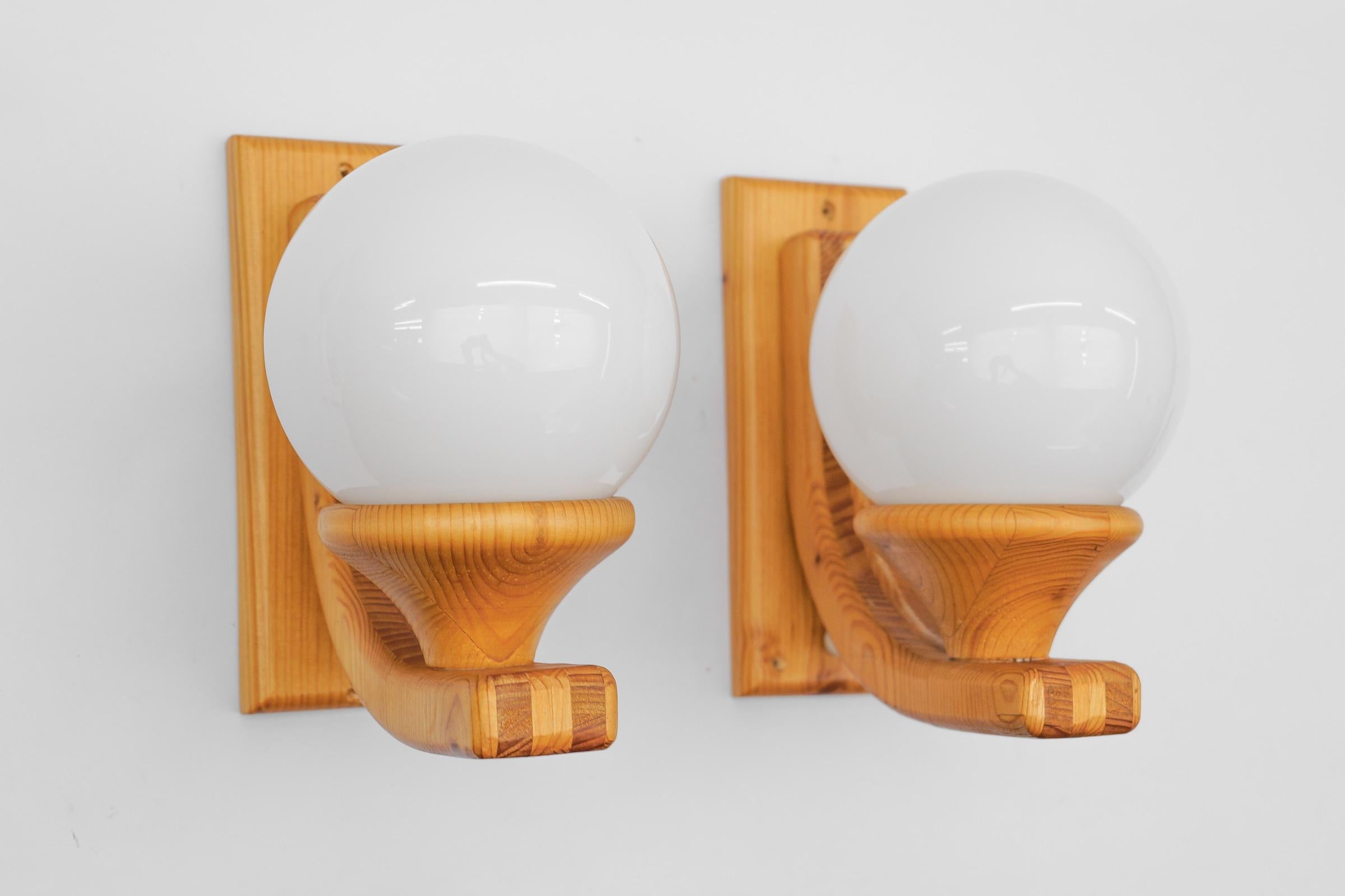Precioso aplique de madera de Domus, años 70, Italia Moderno de mediados de siglo en venta