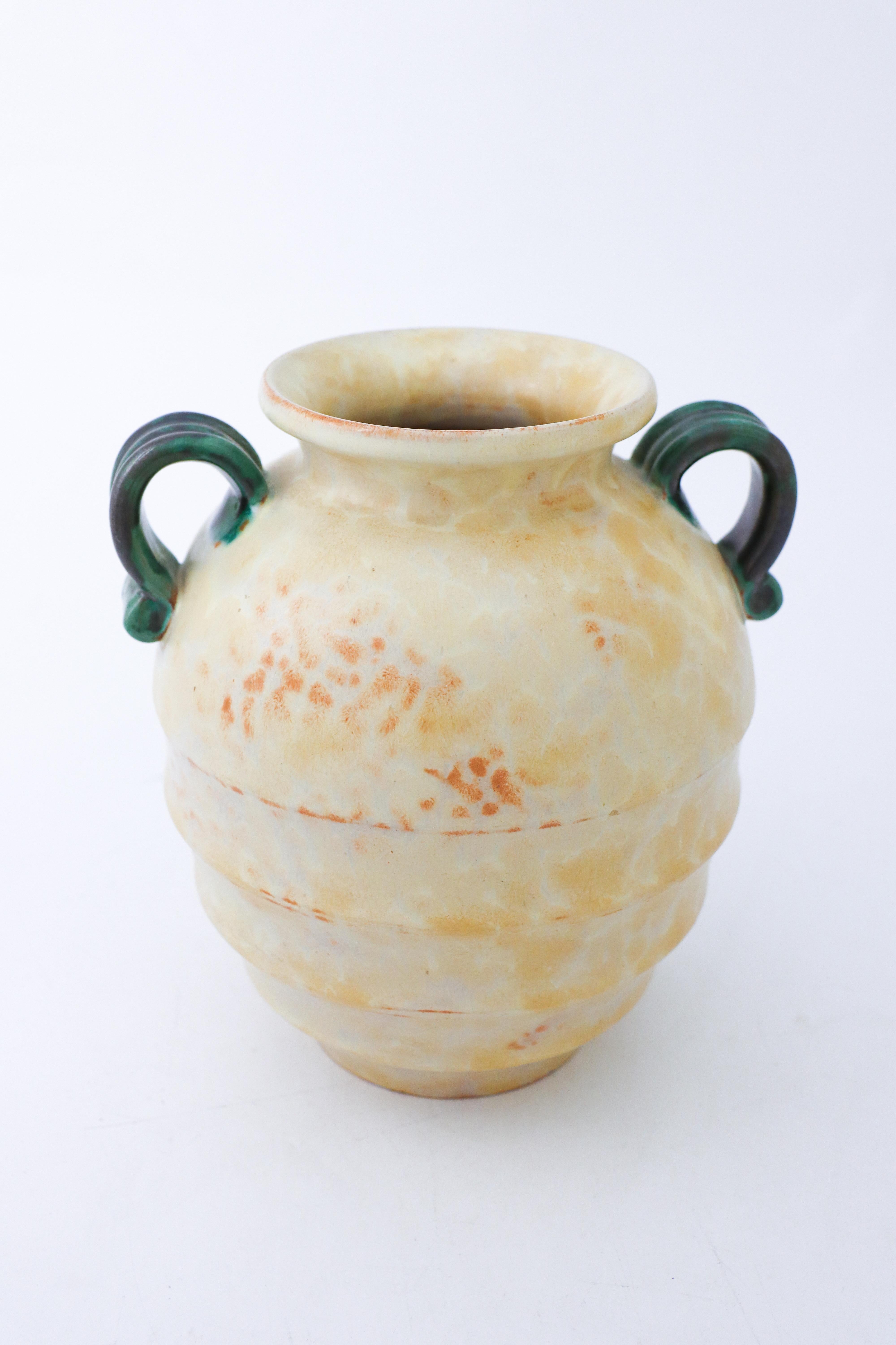 Ravissant vase Art Déco jaune - Upsala Ekeby, Suède, années 1930, style urne romaine 1