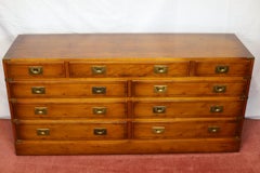 Bellissima sponda in legno di tasso in stile Campaigner militare