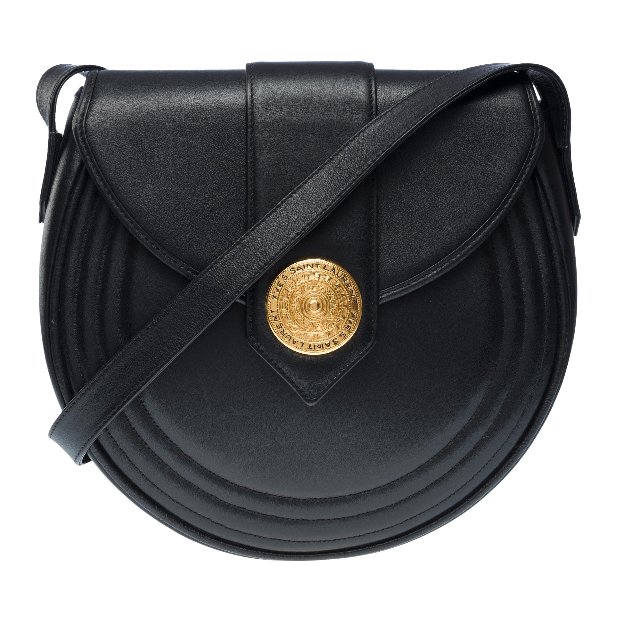 Lovely YSL shoulder bag in the shape of a half moon in black leather, GHW In Good Condition In Paris, IDF