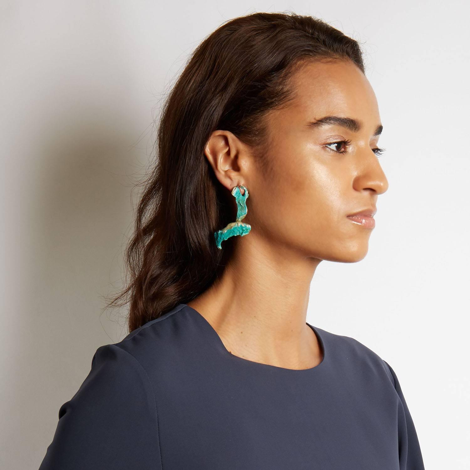 Women's Loveness Lee - Thala - Asymmetrical Patinated Blue Cuff and Drop Earrings For Sale