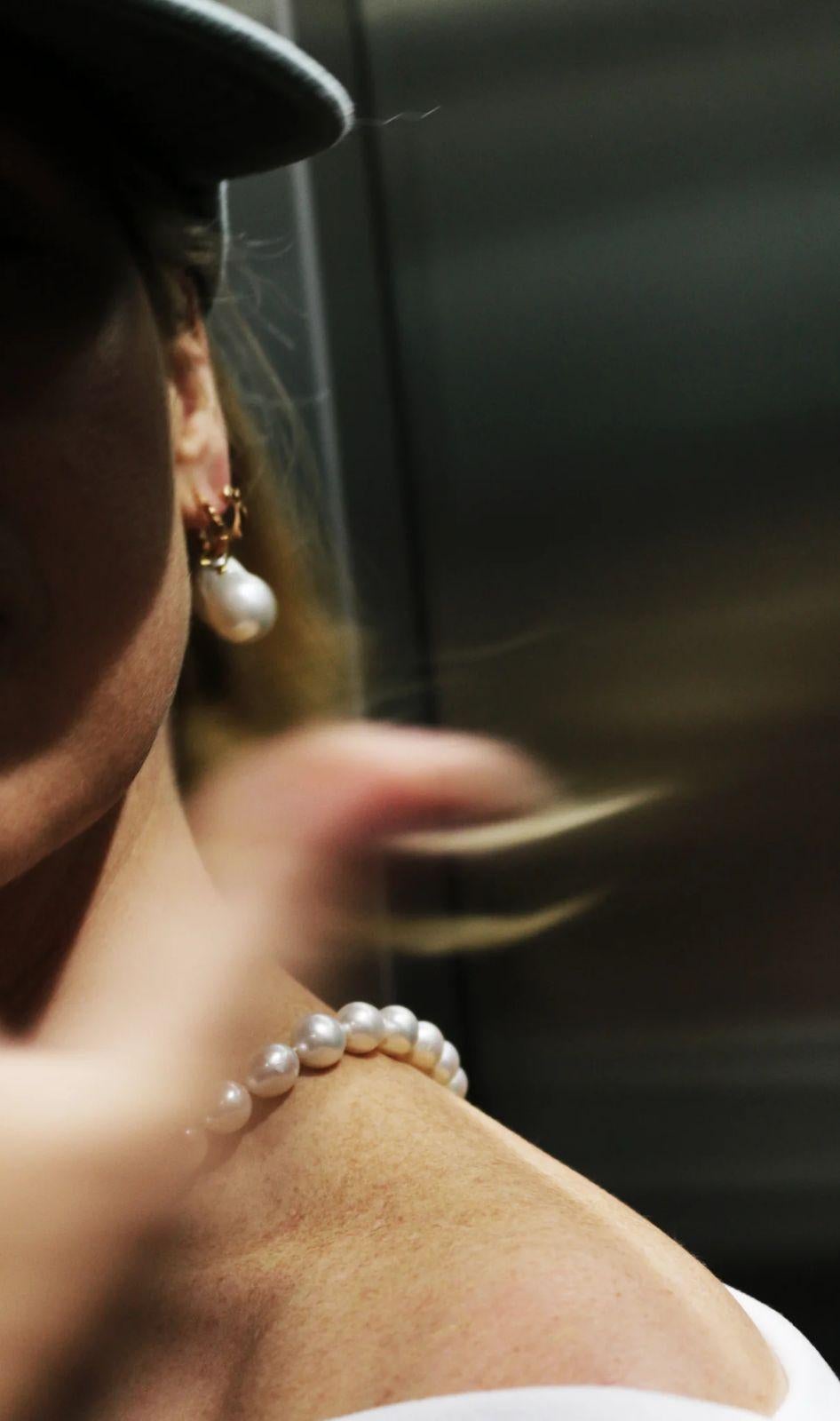 The ultimate symbol of sophistication with a fresh edge. Otherworldly South Sea Pearls juxtaposed with the fierce croc in this iconic collar necklace.


•	Australian Blue South Sea Pearls 9-10mm

•	40cm strand

•	Hand knotted with silk between each