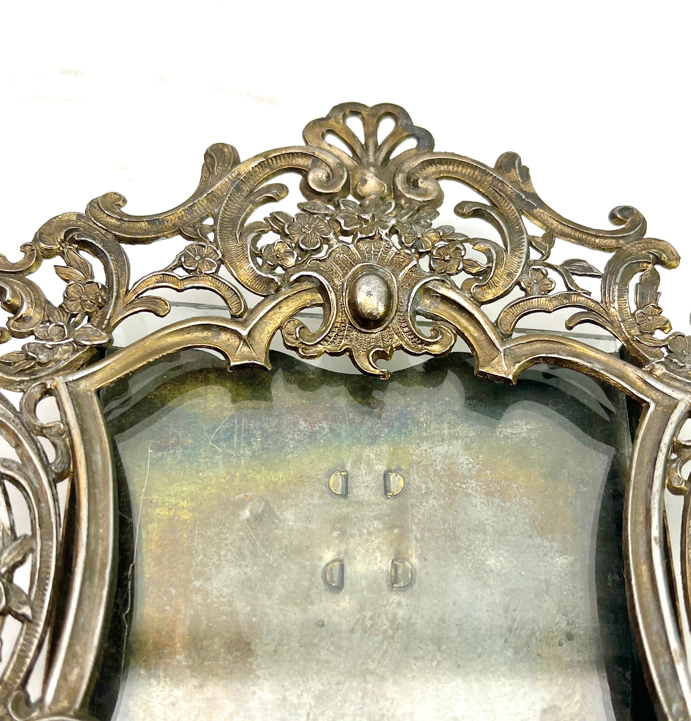 'Lover's Knot' Pair of Picture Frames with glas cover Silver Plate 1860s For Sale 5