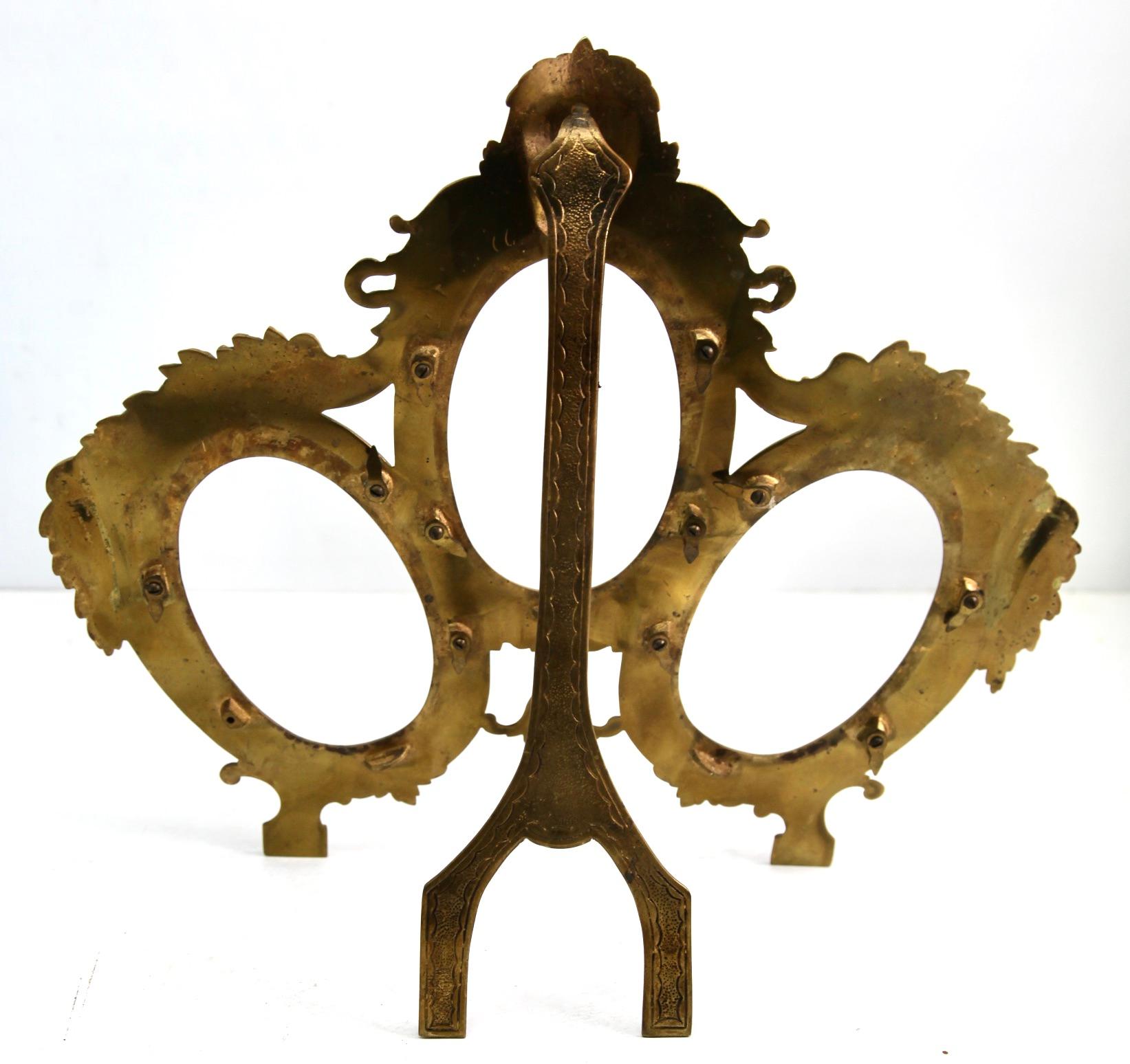 'Lover's Knot' Triple Picture Frame, Polished Brass, Made by J.H. France, 1900s In Good Condition In Verviers, BE