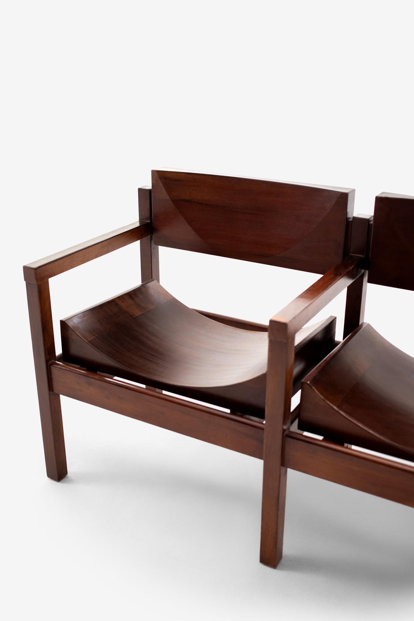 Causeuse de Joaquim Tenreiro, Brésilien moderne du milieu du siècle, 1955 Bon état - En vente à West Hollywood, CA