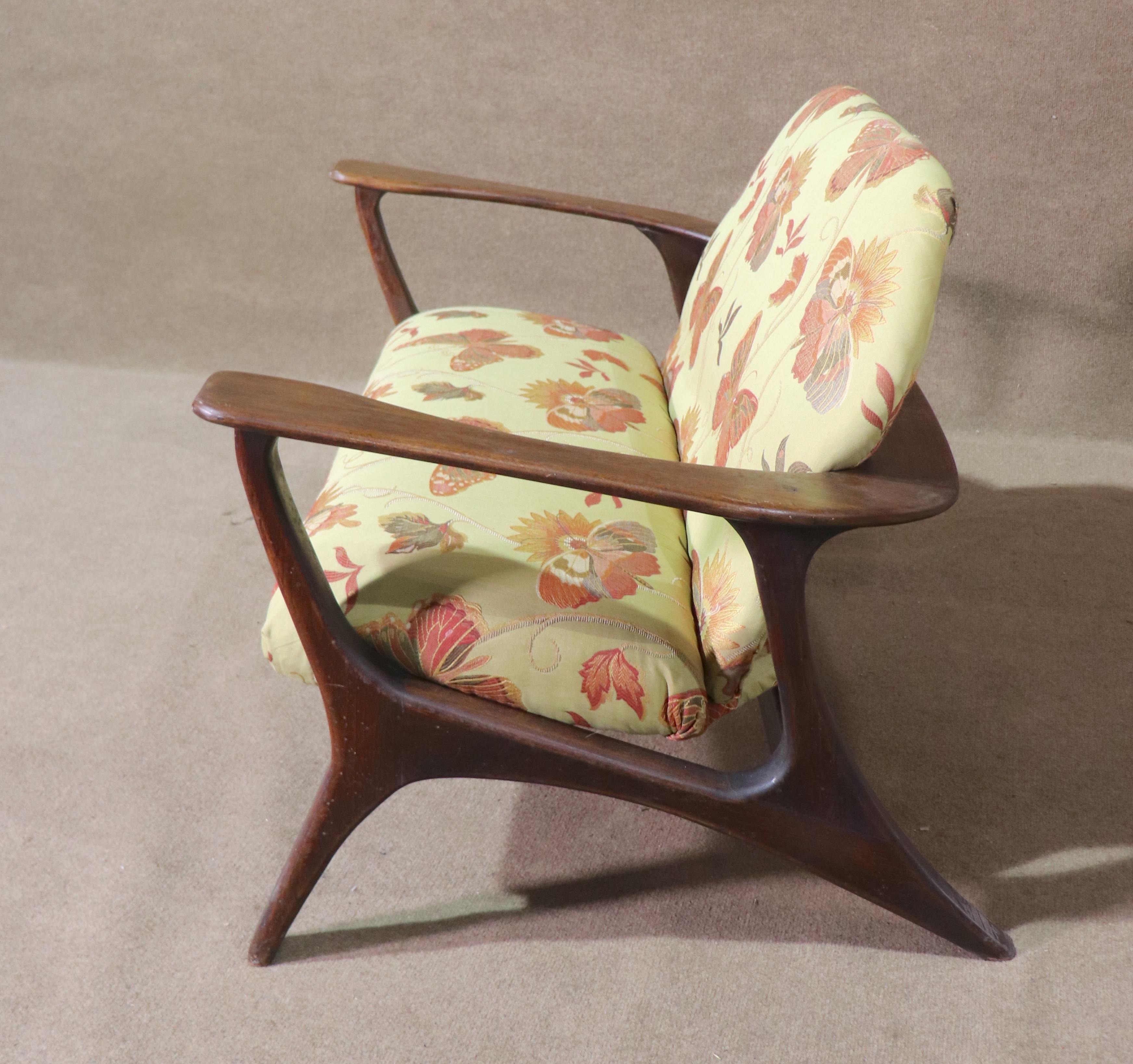 20th Century Wrap Around Frame Loveseat For Sale