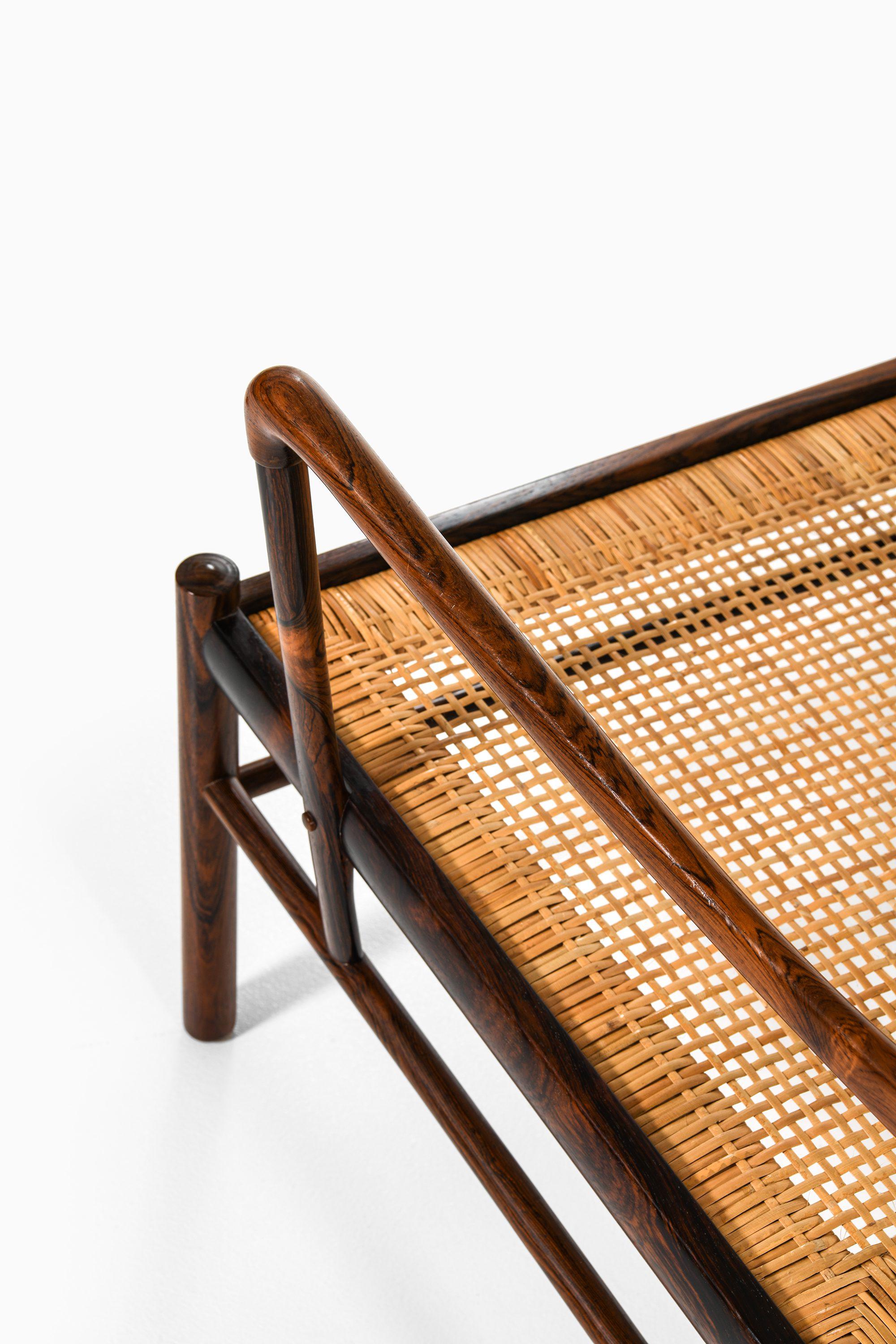 Loveseat Sofa in Rosewood, Woven Cane & Original Leather by Ole Wanscher, 1960's For Sale 2