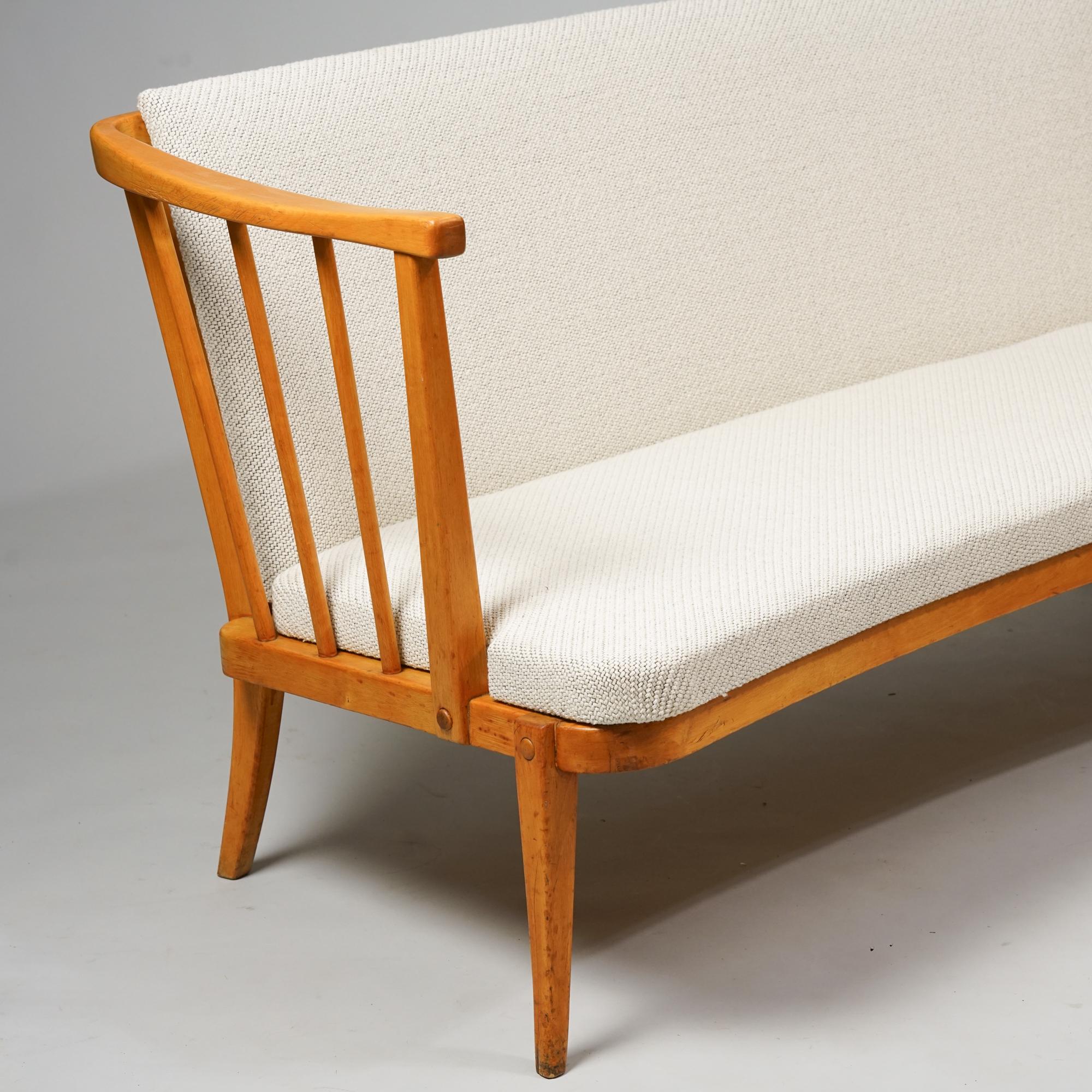 Loveseat Sofa, Werner West, Keravan Puusepät Oy, 1940er Jahre (Skandinavische Moderne) im Angebot