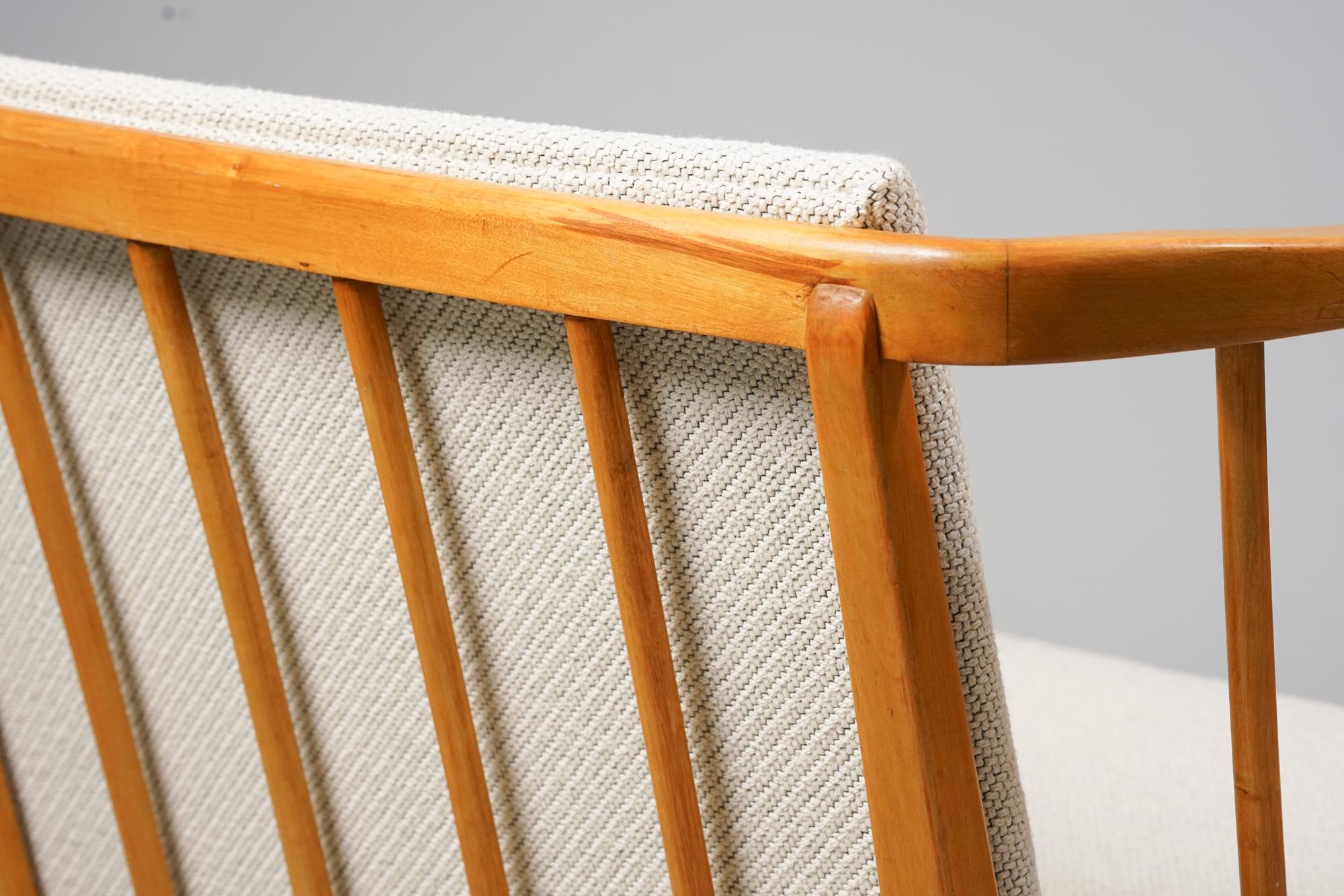 Loveseat Sofa, Werner West, Keravan Puusepät Oy, 1940er Jahre im Angebot 1
