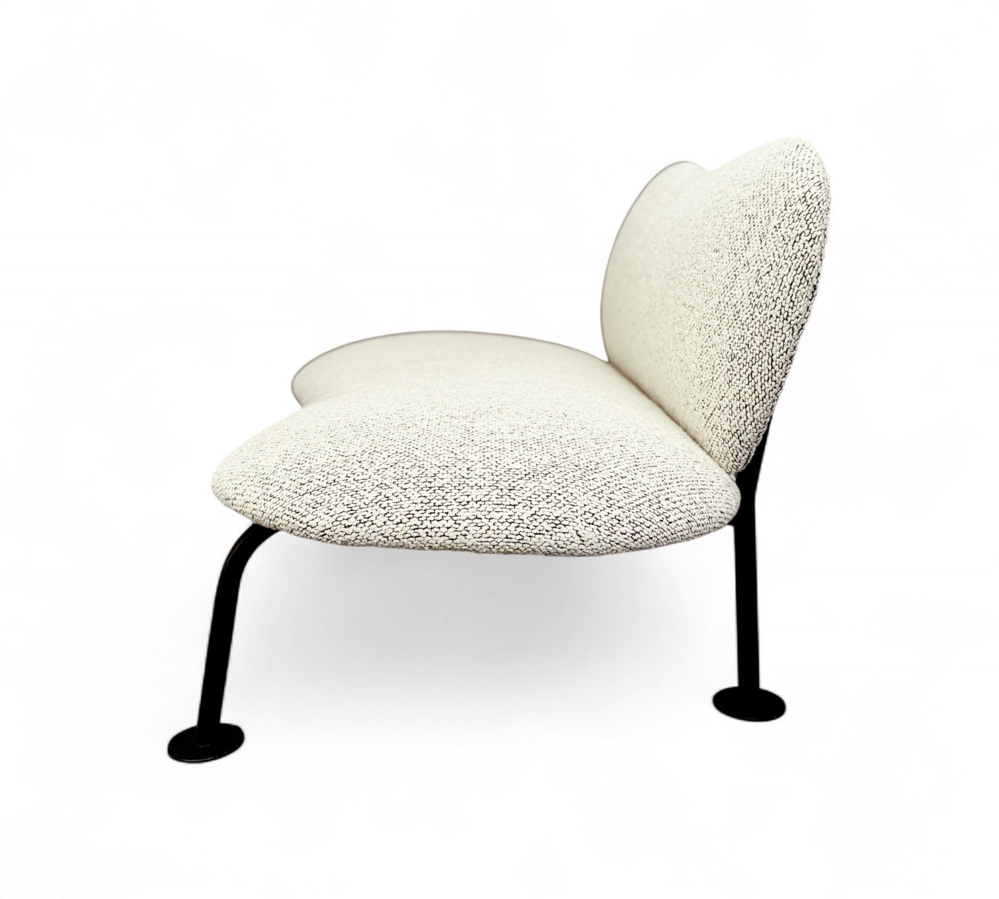 Loveseat con forma orgánica en hierro y boucle, Freijo Moveis, años 50 - Lote 671A Metalistería en venta