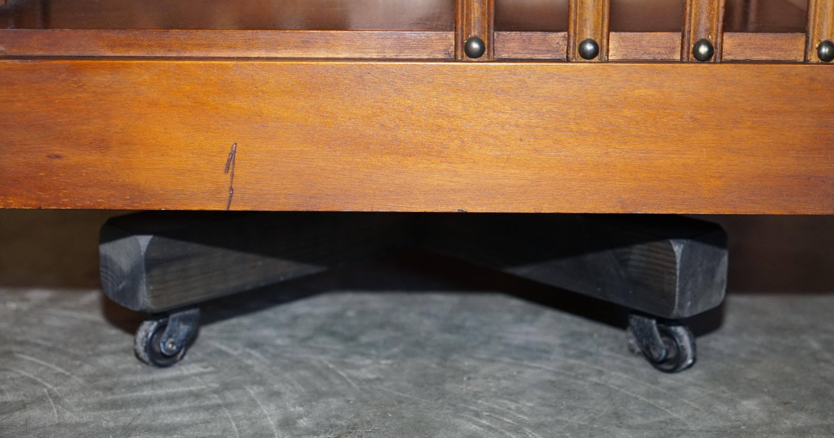 20th Century Lovley Sheraton Revival Burr Elm & Satinwood Revolving Bookcase Side End Table For Sale