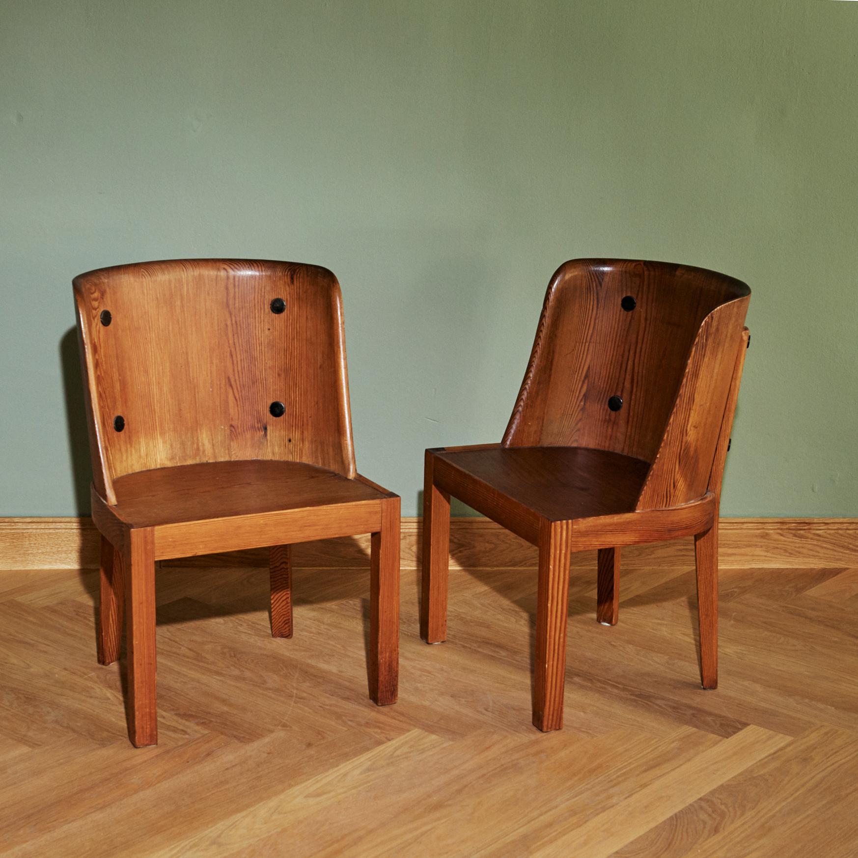 Pine ‘Lovö’ Chairs by Axel Einar Hjorth