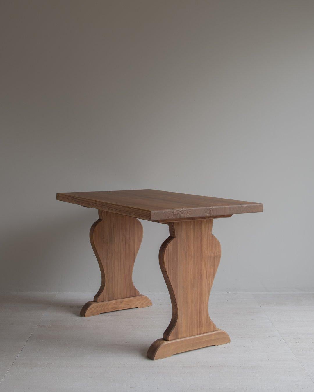 Lovö Console Table by Nordiska Kompaniet Attributed to Axel Einar Hjorth In Good Condition For Sale In Hasselt, VLI