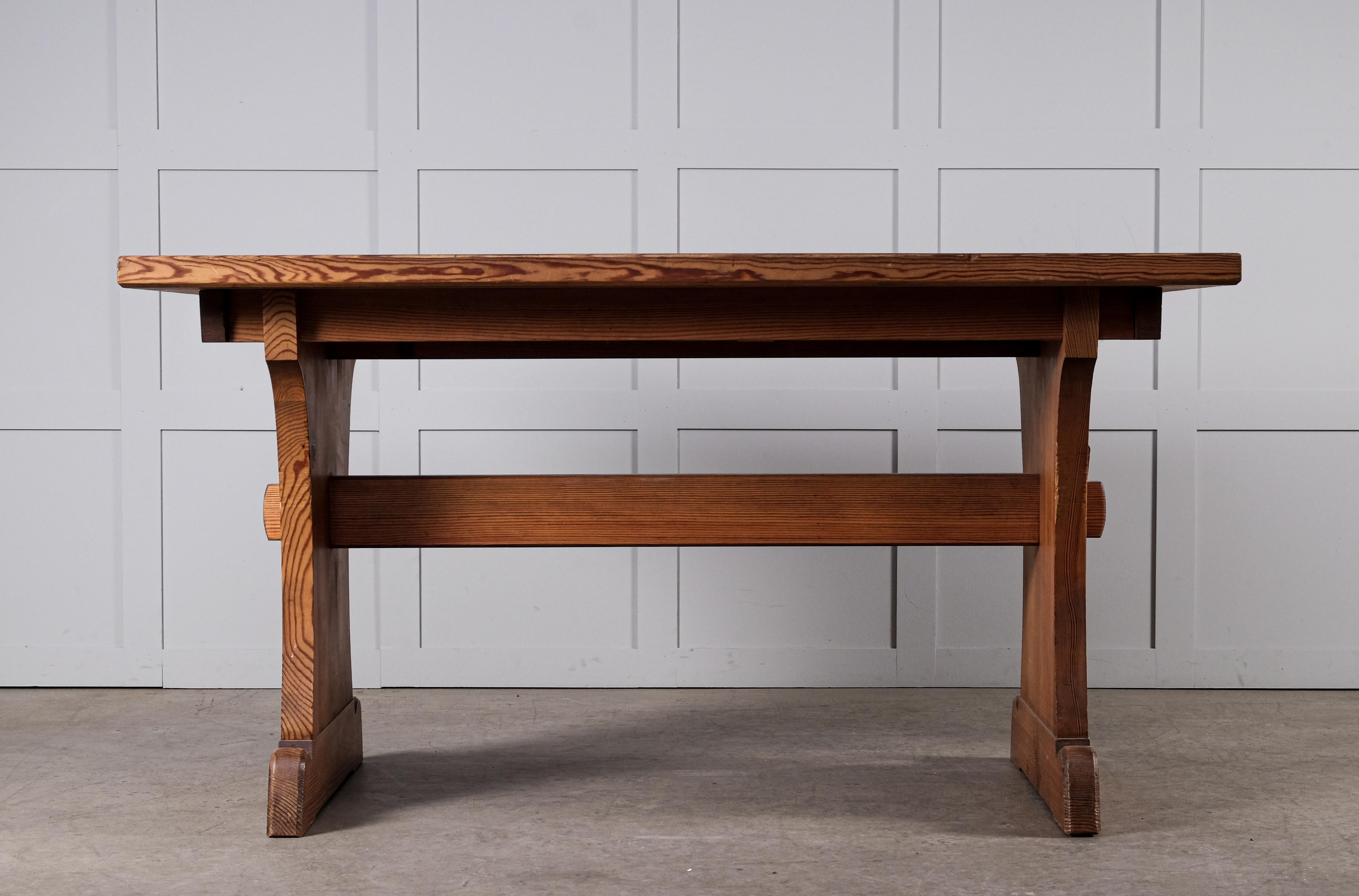 Table «ov » de Nordiska Kompaniet, Suède, années 1940 en vente 6