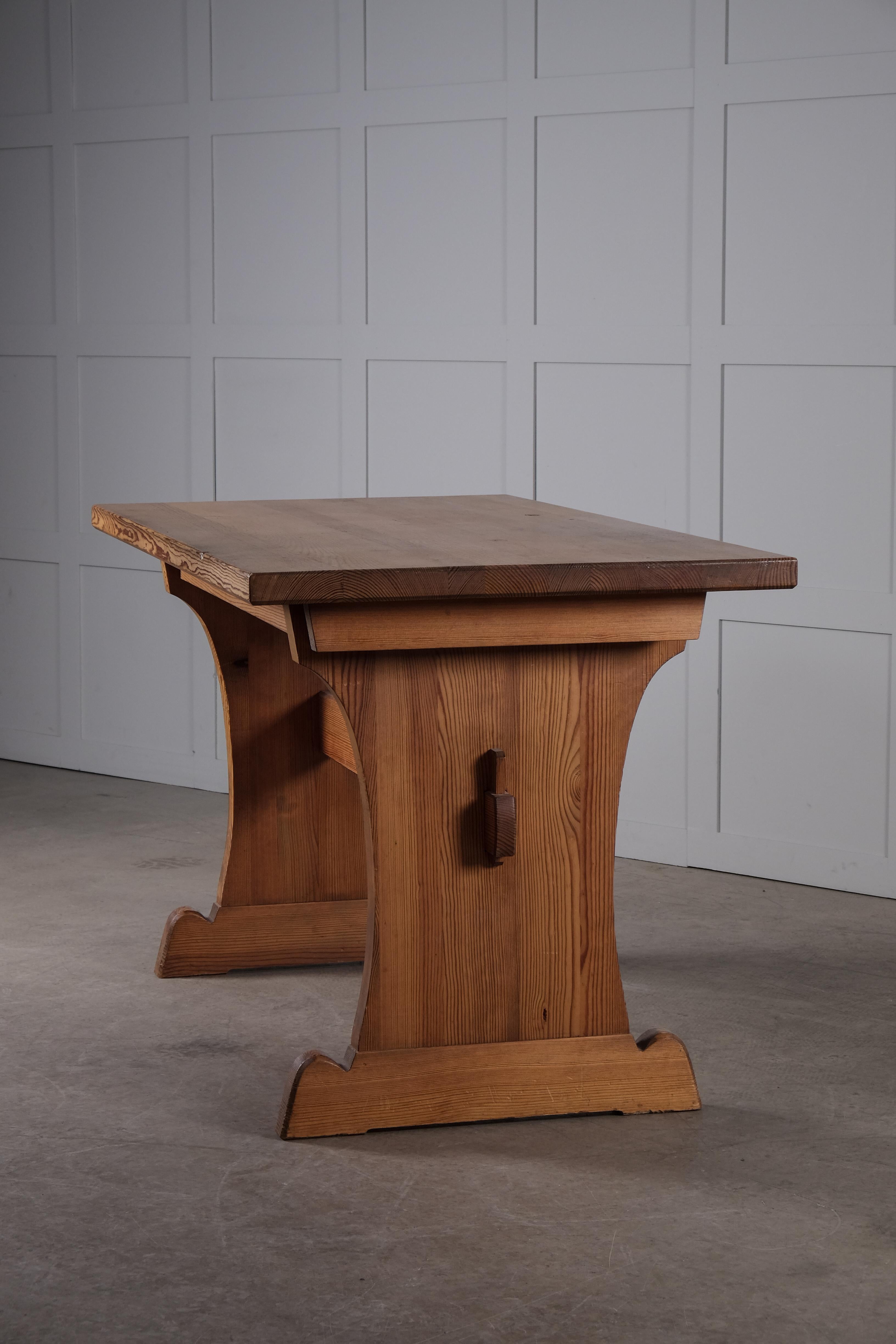 Table «ov » de Nordiska Kompaniet, Suède, années 1940 en vente 8