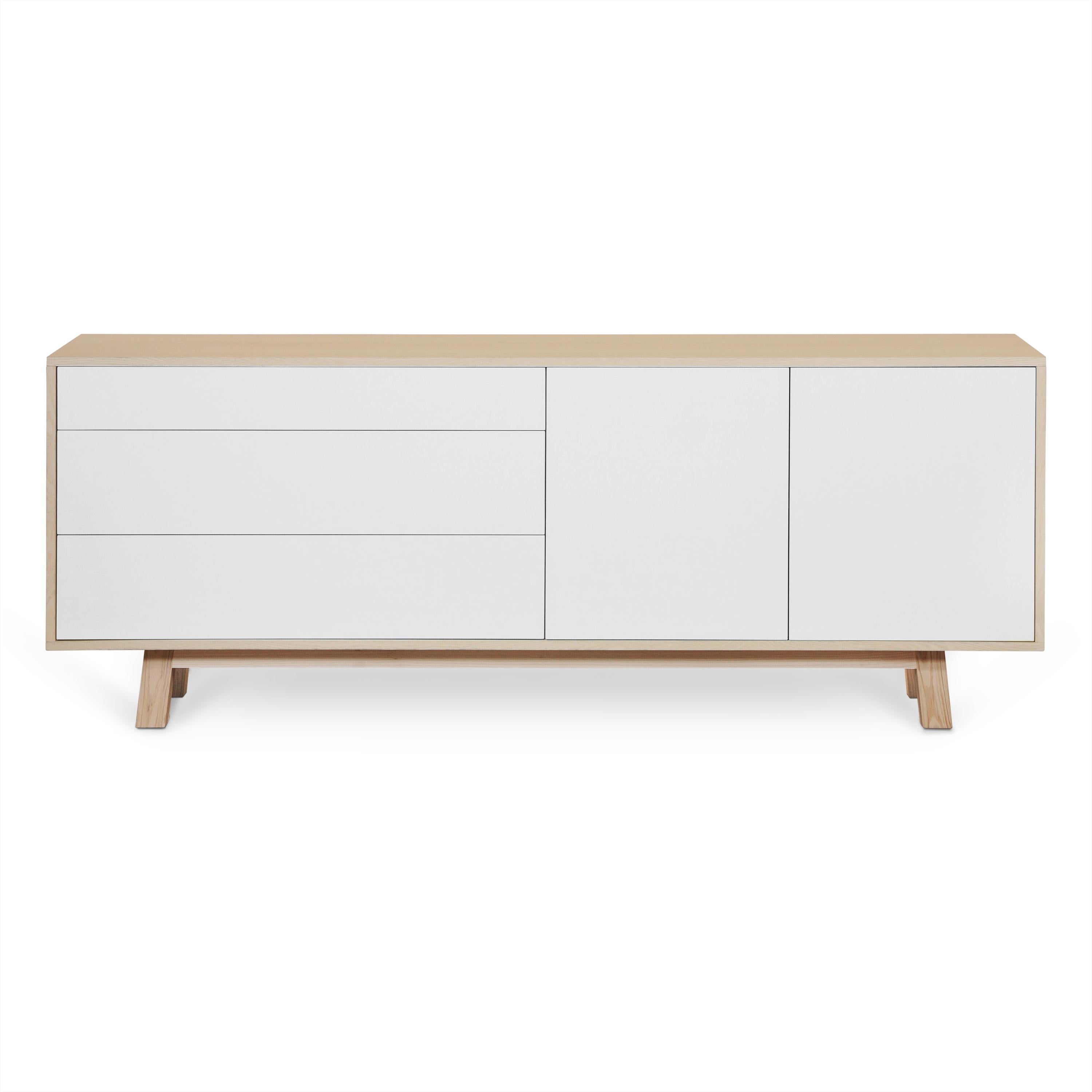 French 2-door 3-drawer scandinavian design sideboard, design by Eric Gizard In New Condition For Sale In Landivy, FR