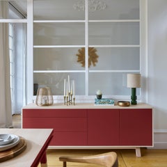 Buffet rouge à 2 portes et 3 tiroirs, design scandinave d'Eric Gizard, Paris