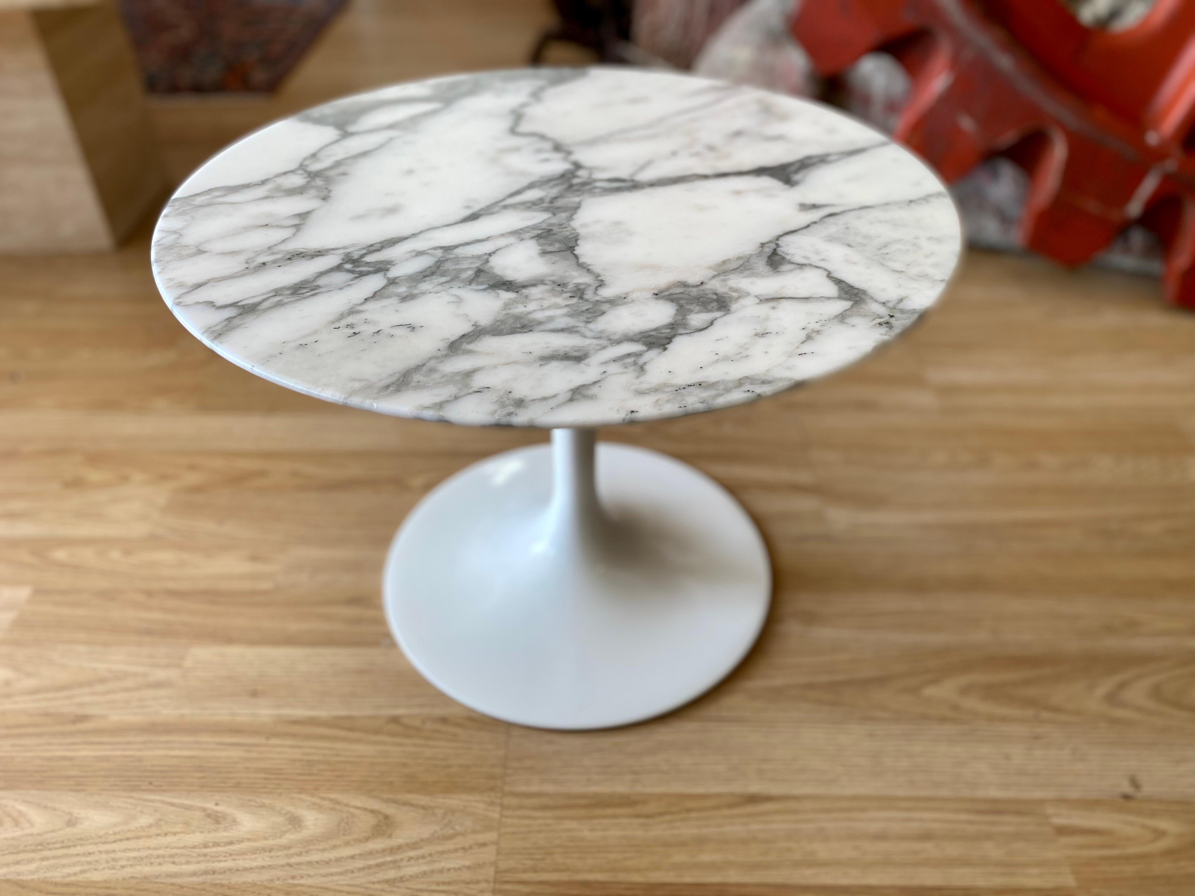 Low Knoll Saarinen Tulip Marble Side Table 2
