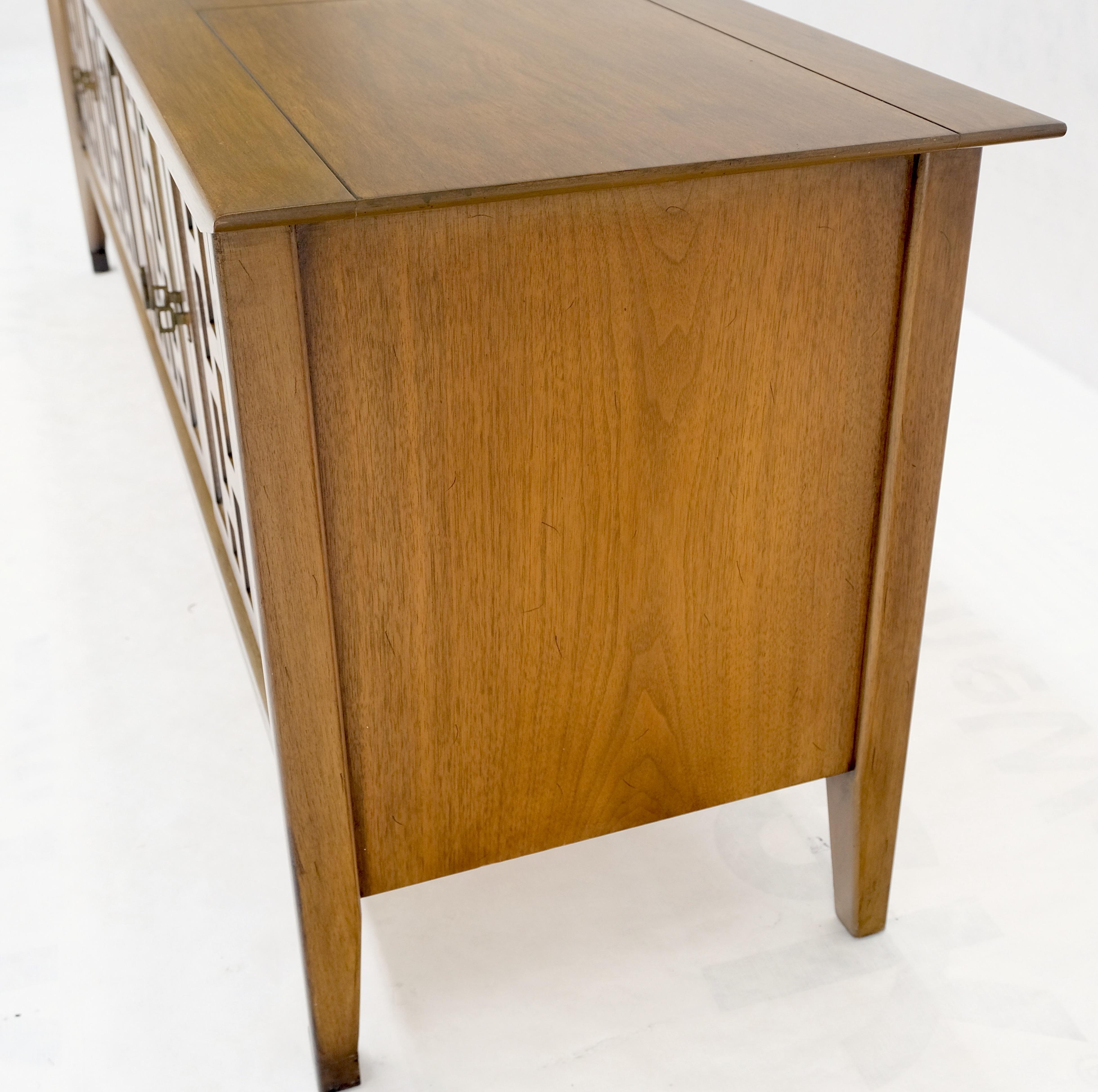 Low 4 Door 2 Drawers Mid-Century Modern Credenza Light Walnut Finish Mint! For Sale 9