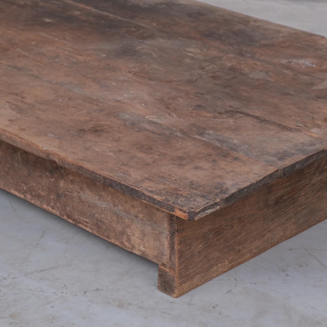 Mesa baja de centro de madera Antique French en venta 2