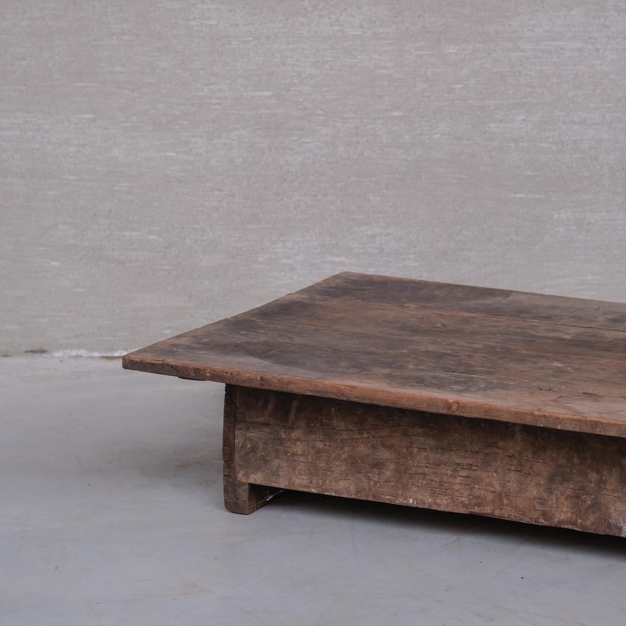 Mesa baja de centro de madera Antique French en venta 4