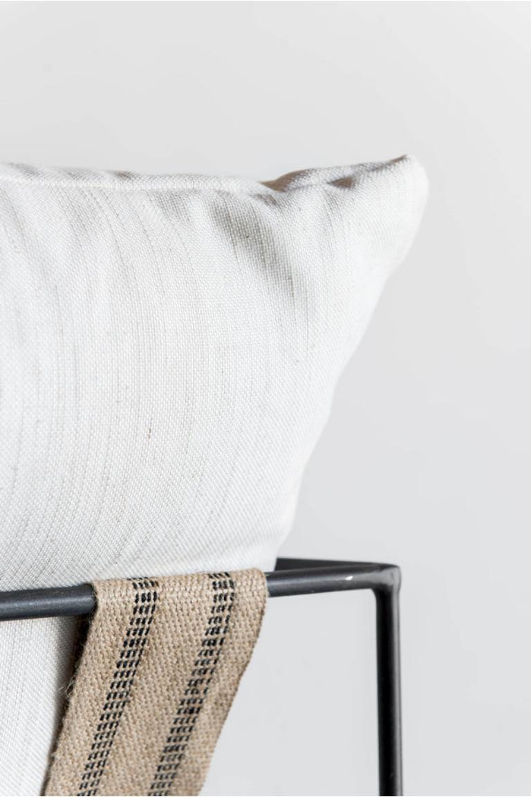 Silla Sierra de brazos bajos by Croft House Estadounidense en venta