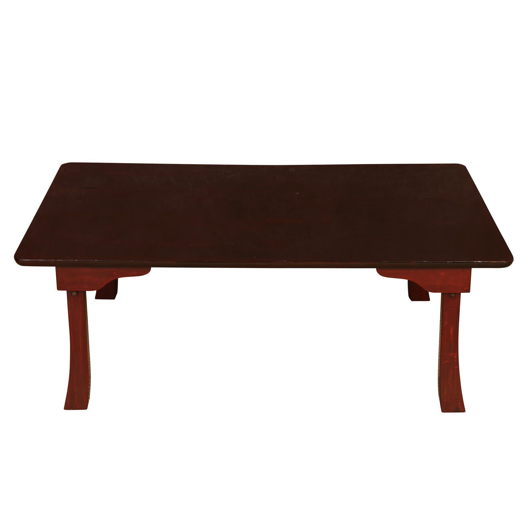 Table basse asiatique en bois de feuillus haute brillance Bon état - En vente à Locust Valley, NY