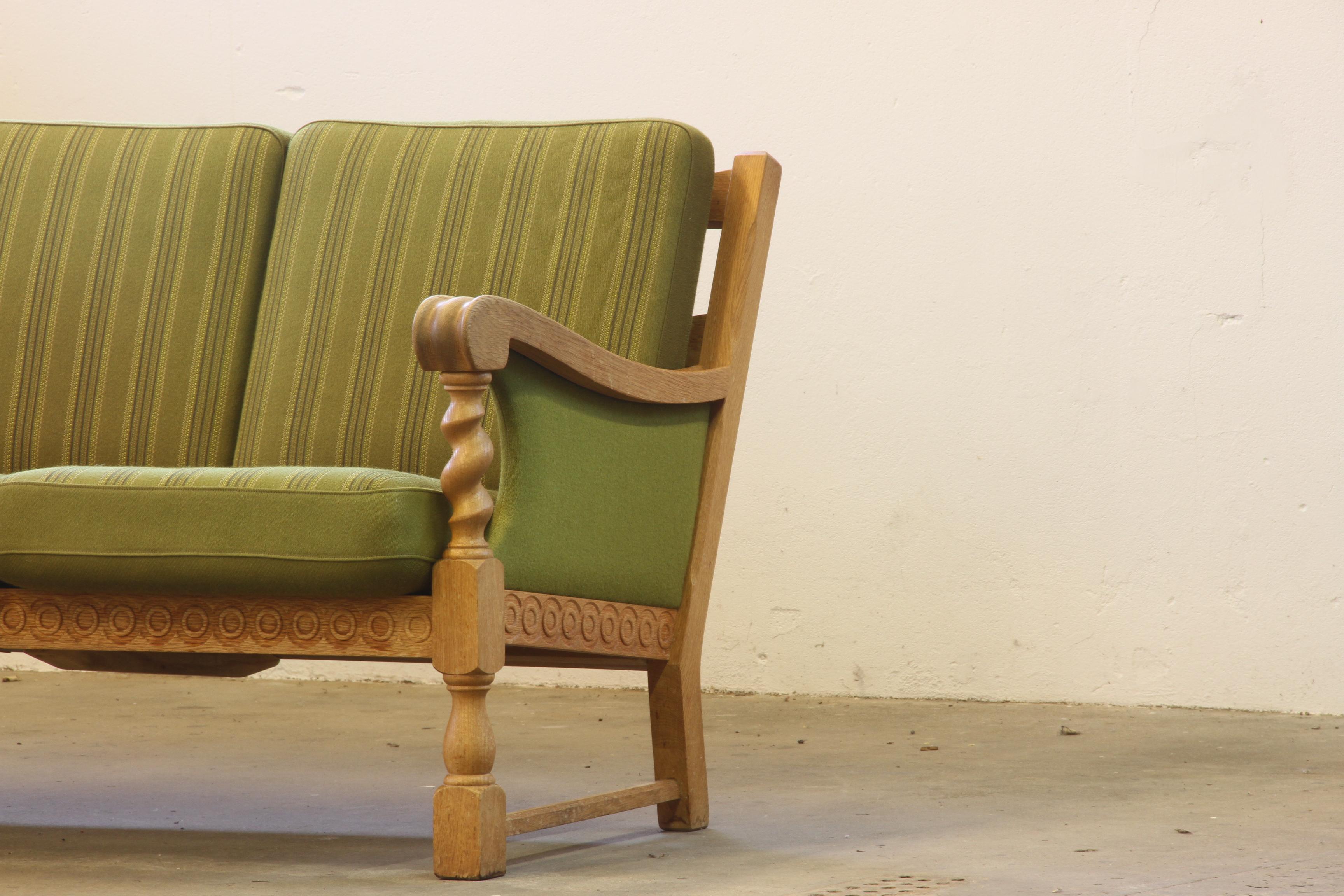 Low Back 3-Seater Sofa in Oak attributed to Henning Kjærnulf, 1960s In Good Condition For Sale In Store Heddinge, DK
